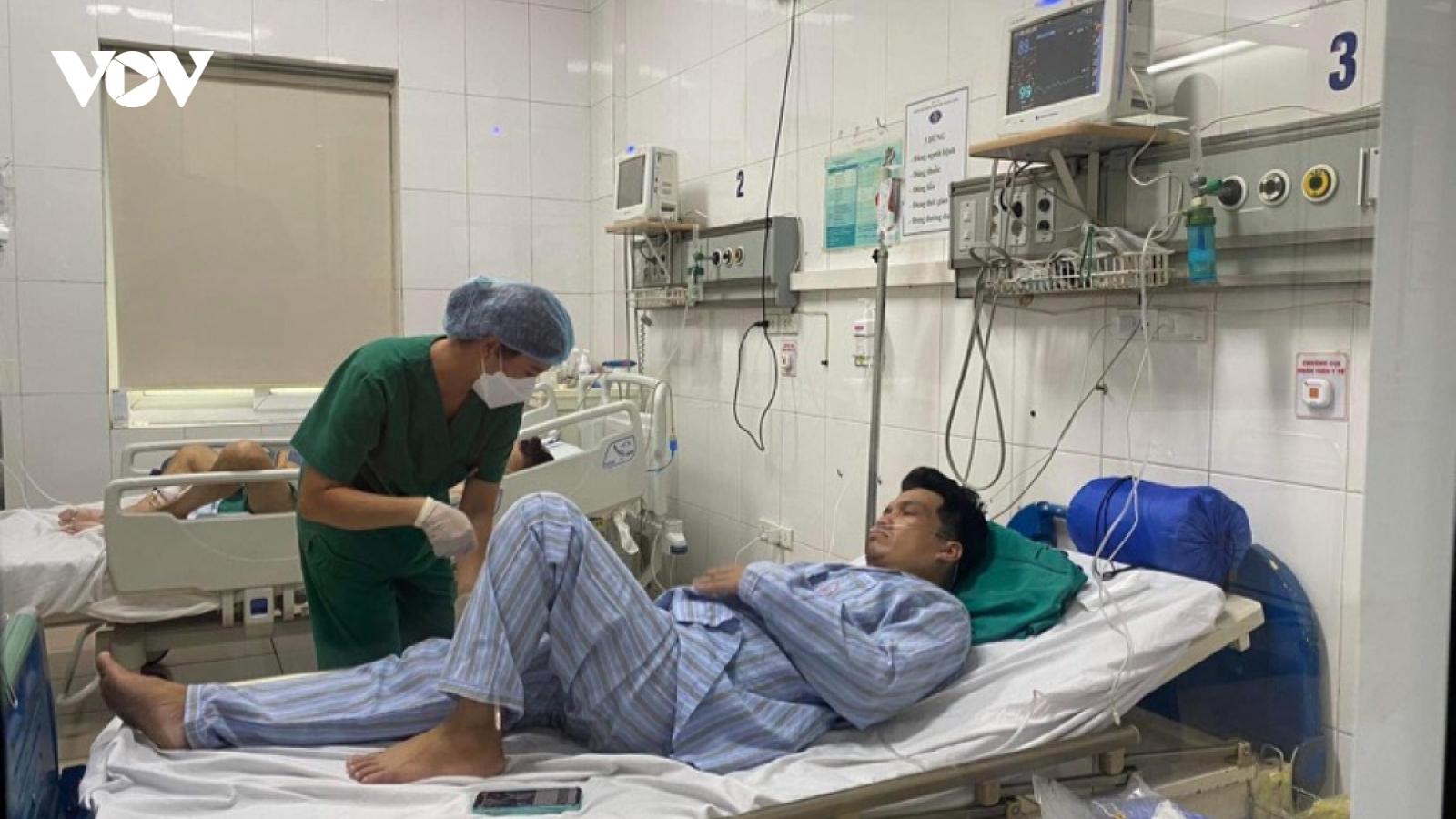 Người bệnh sốt xuất huyết có nên truyền dịch tại nhà?