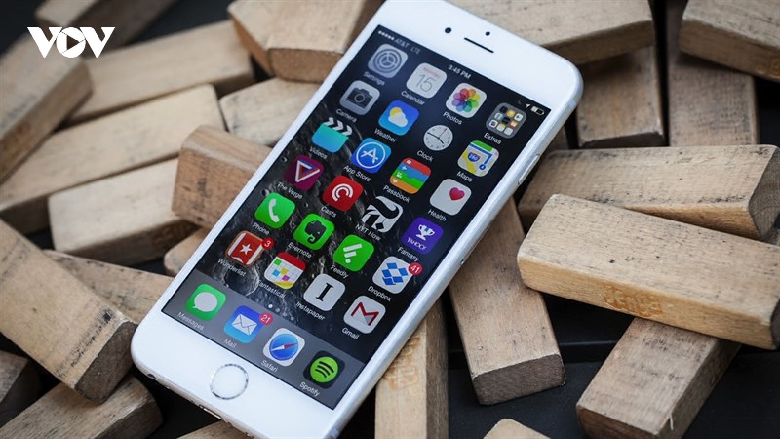 Apple bất ngờ tung bản cập nhật quan trọng cho iPhone 5s