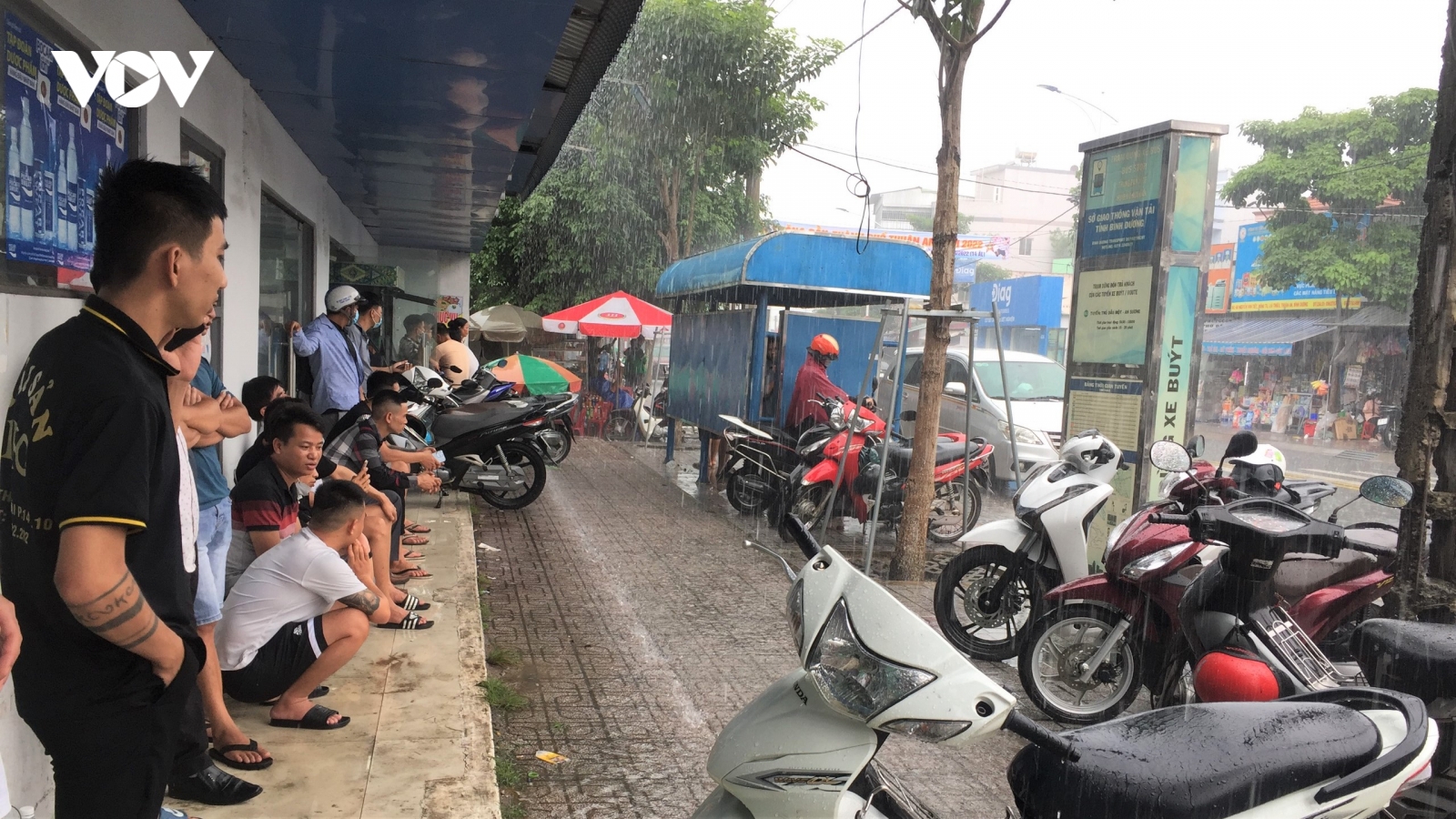 Vụ cháy ở Bình Dương: Nhiều người đang tìm kiếm, hy vọng thân nhân còn sống