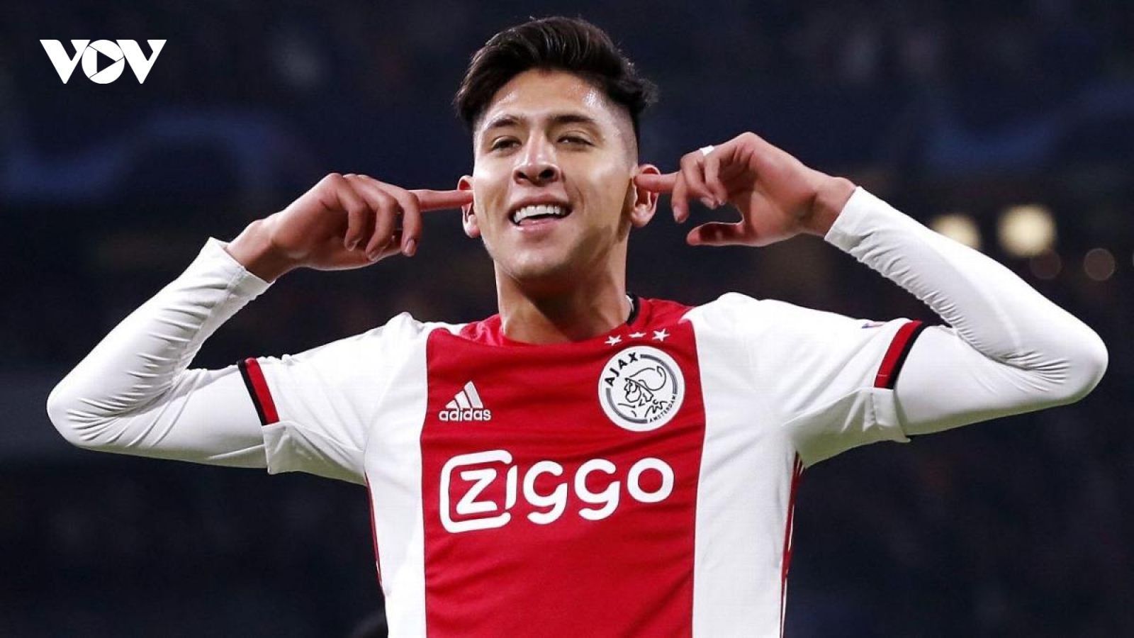 Chuyển nhượng 1/9: Chelsea gia cố hàng thủ