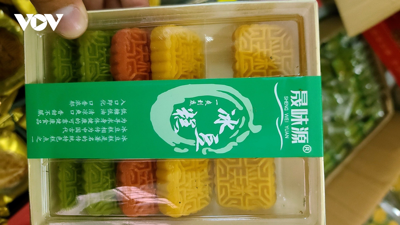 Phát hiện kho hàng chứa hàng ngàn bánh Trung thu không rõ nguồn gốc