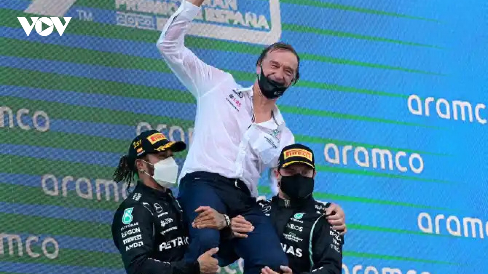 Lewis Hamilton muốn góp vốn mua MU