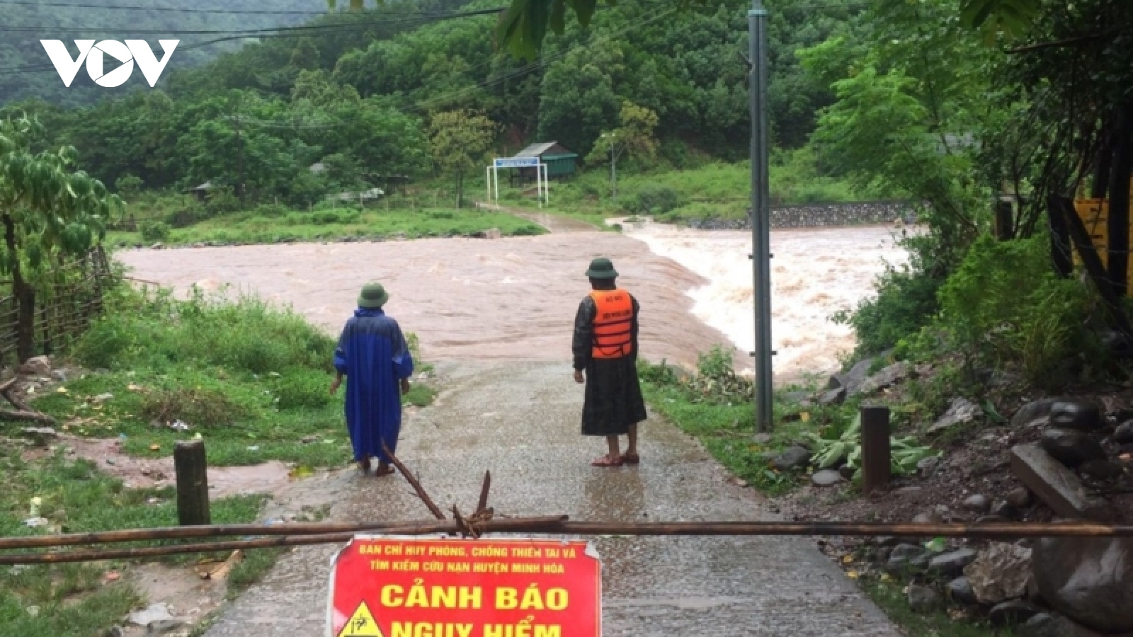Mưa to gây chia cắt tại khu vực miền núi các tỉnh Quảng Bình, Quảng Trị