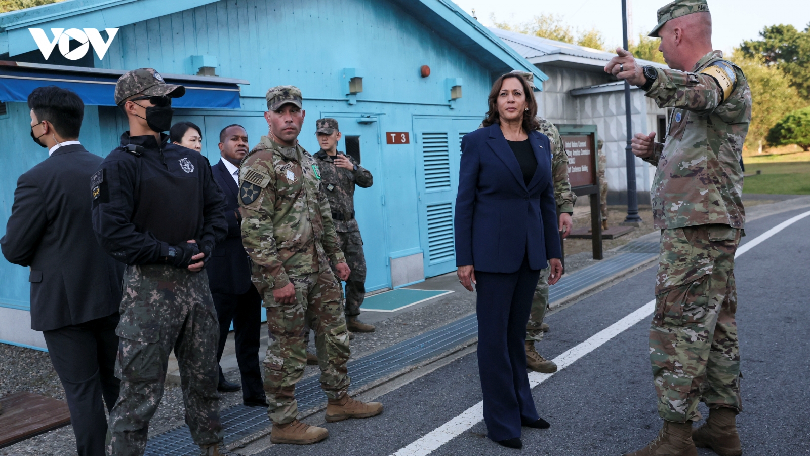 Phó Tổng thống Mỹ Kamala Harris thăm khu phi quân sự liên Triều