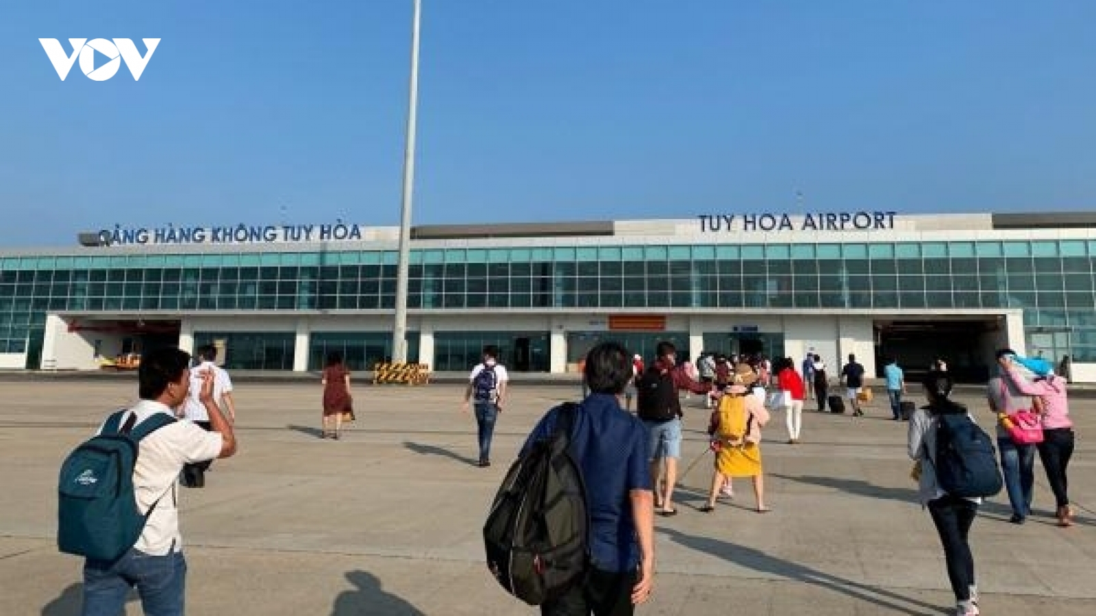 Sân bay đầu tiên ở Nam Trung Bộ hoạt động bình thường trở lại sau bão số 4
