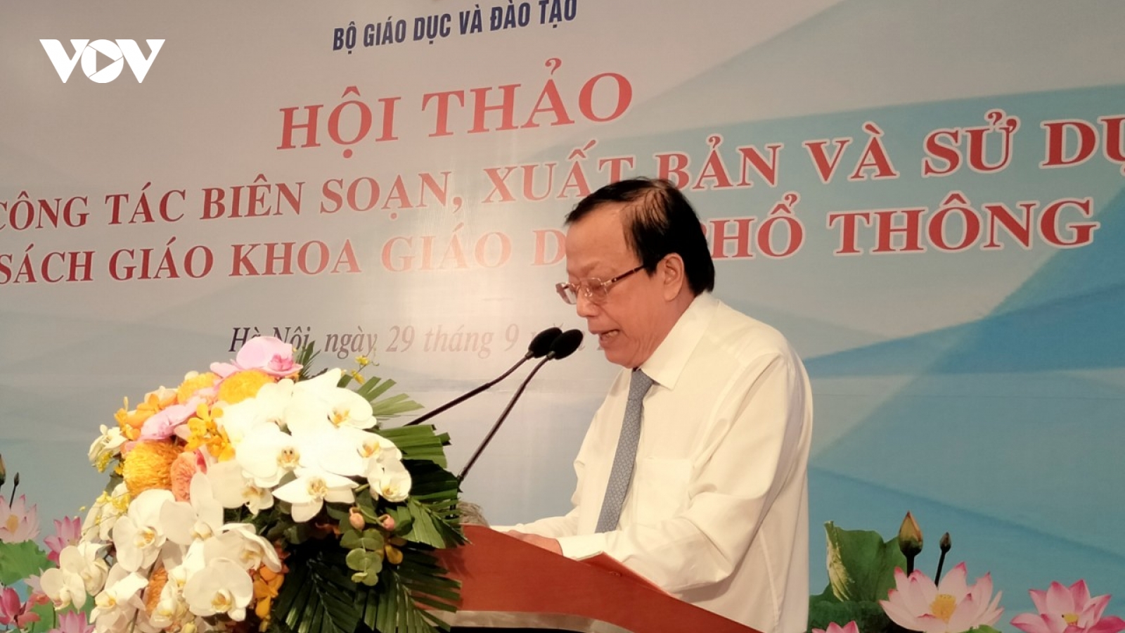 Ông Ngô Trần Ái: Giá sách giáo khoa Việt Nam thấp hơn nhiều quốc gia khác