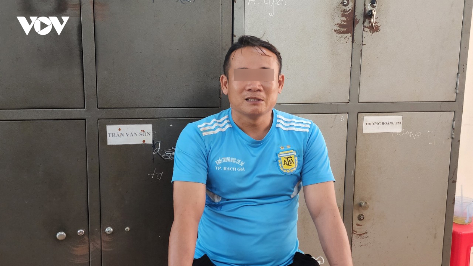 Tạm giữ hình sự thầy giáo dùng dao đâm chết đồng nghiệp tại trường