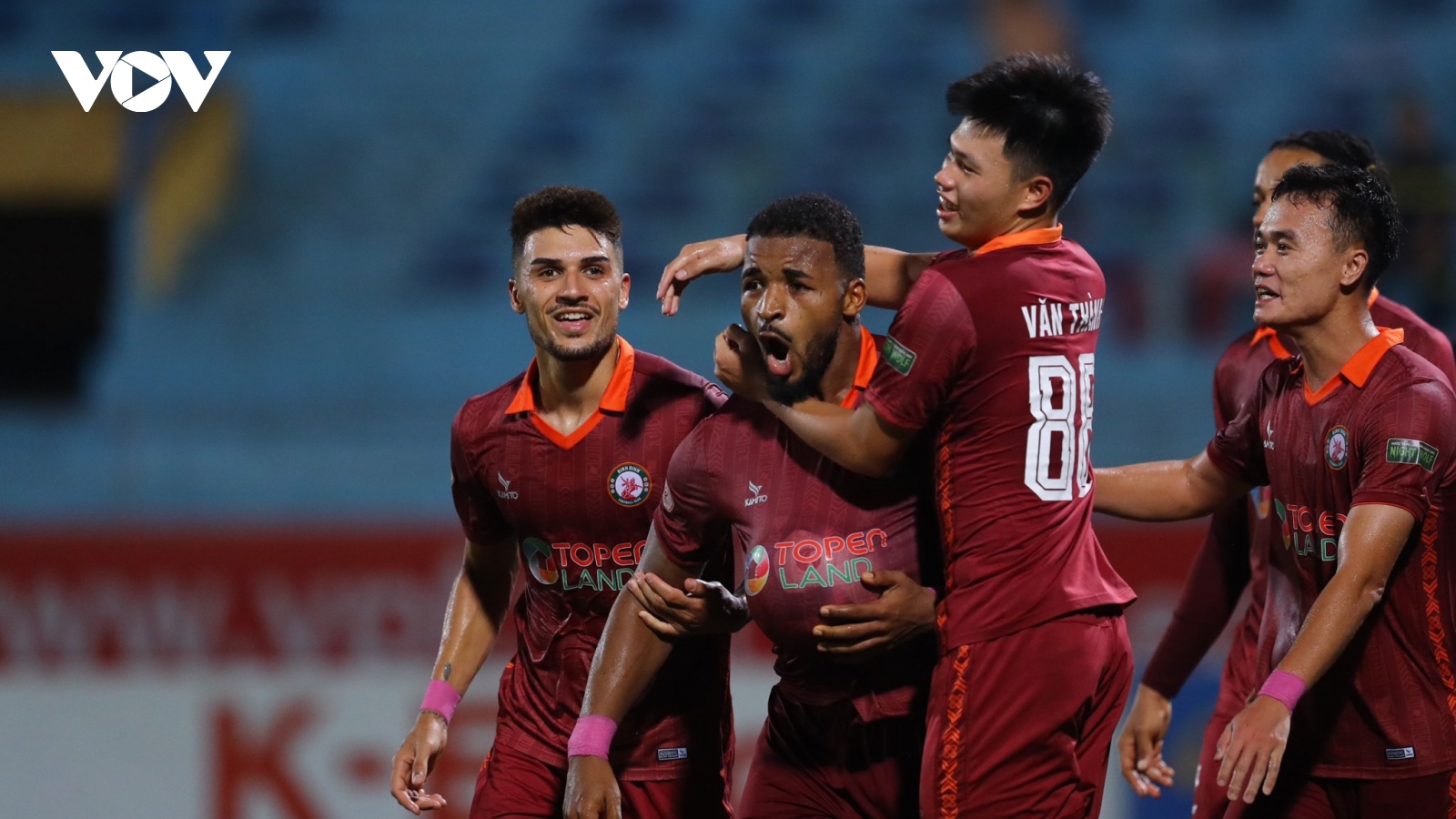 Bình Định “thổi lửa” vào Hà Nội FC trong cuộc đua vô địch V-League 2022