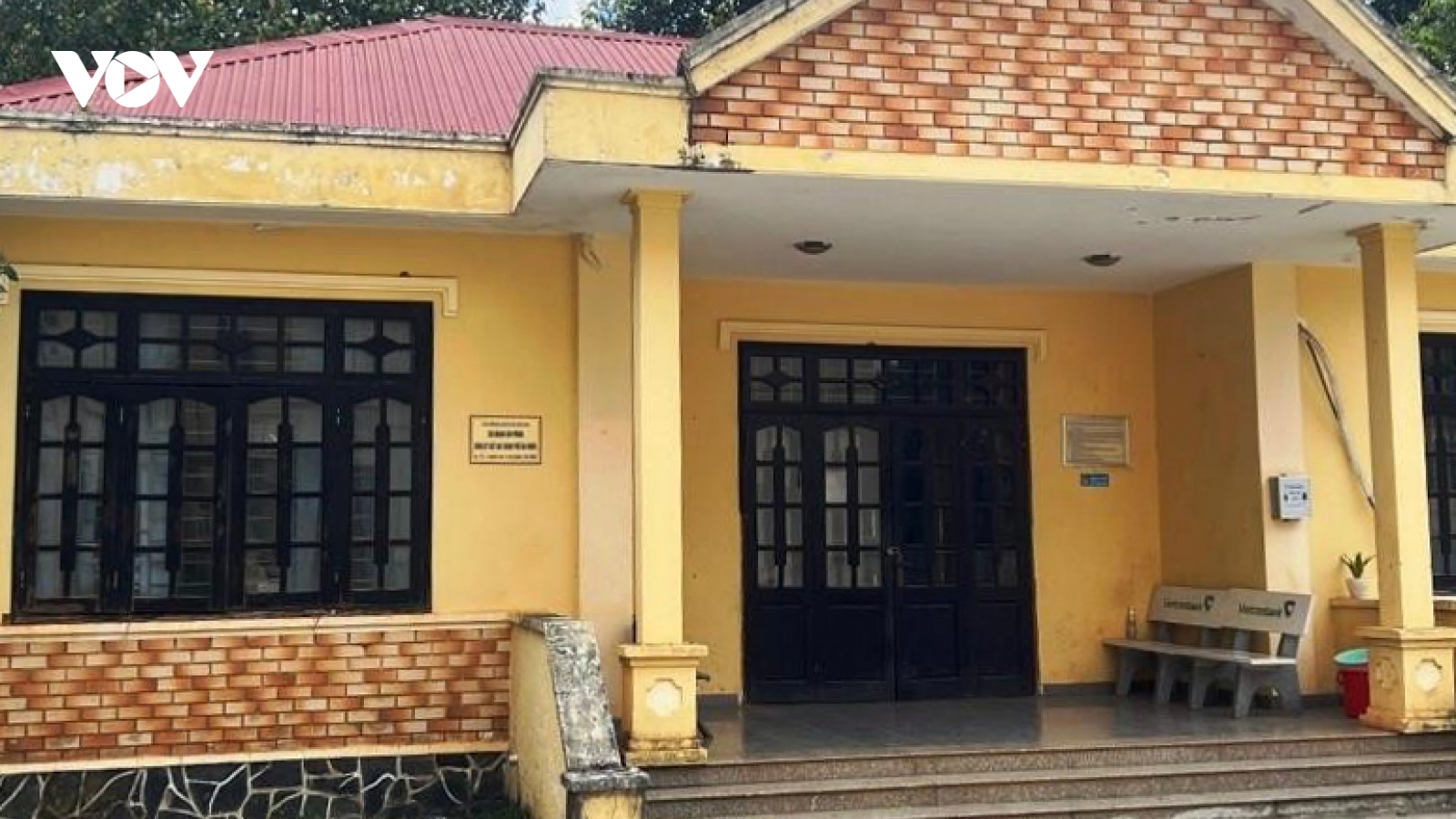 Tạm giữ một phó giám đốc văn phòng đăng ký đất đai ở Đắk Nông