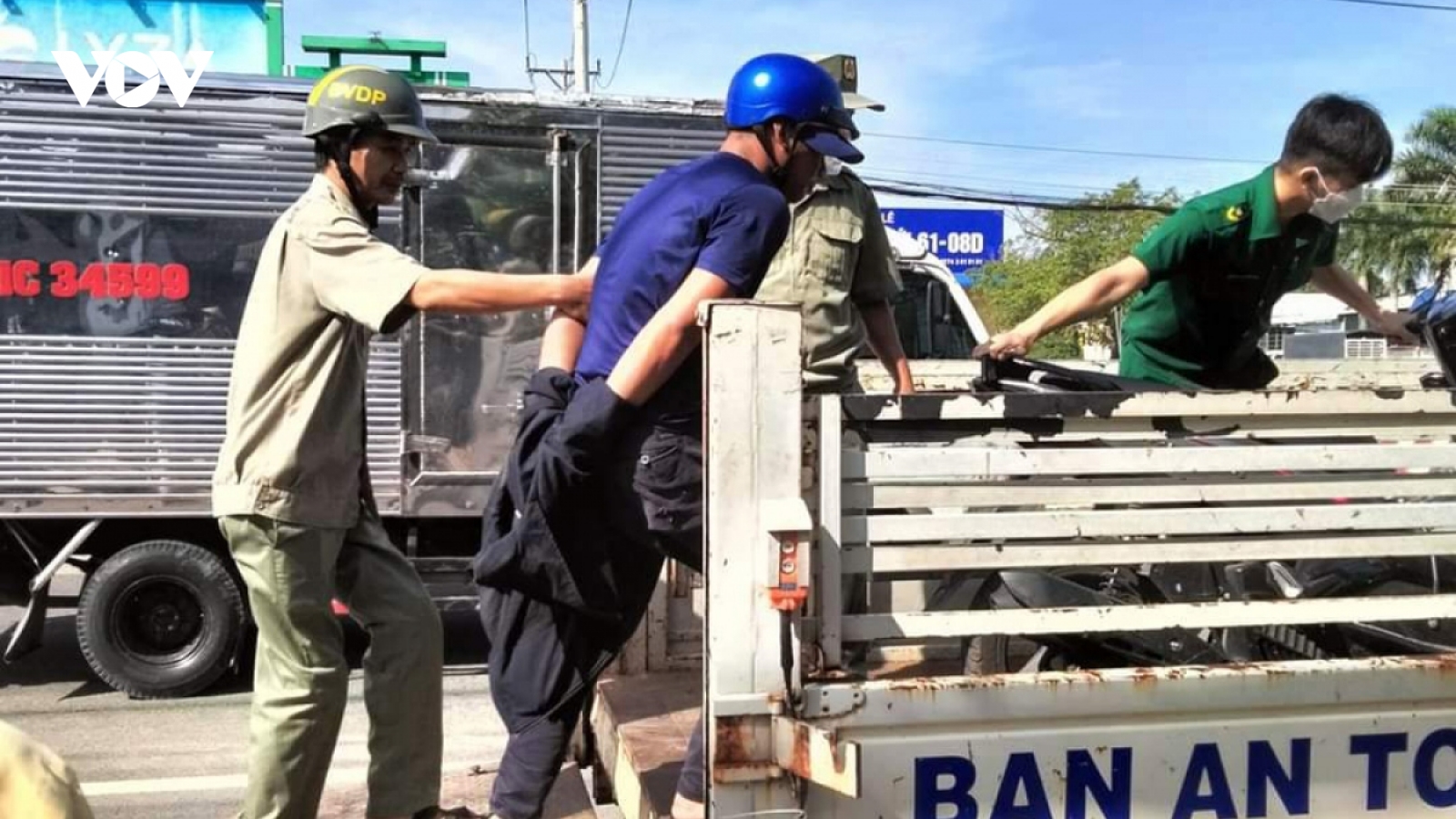 Nam thanh niên đổ xăng định đốt nhà trẻ