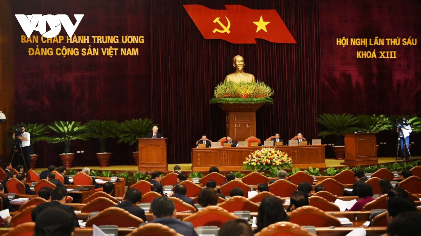 Thông cáo báo chí ngày làm việc thứ tư của Hội nghị Trung ương 6 khóa XIII
