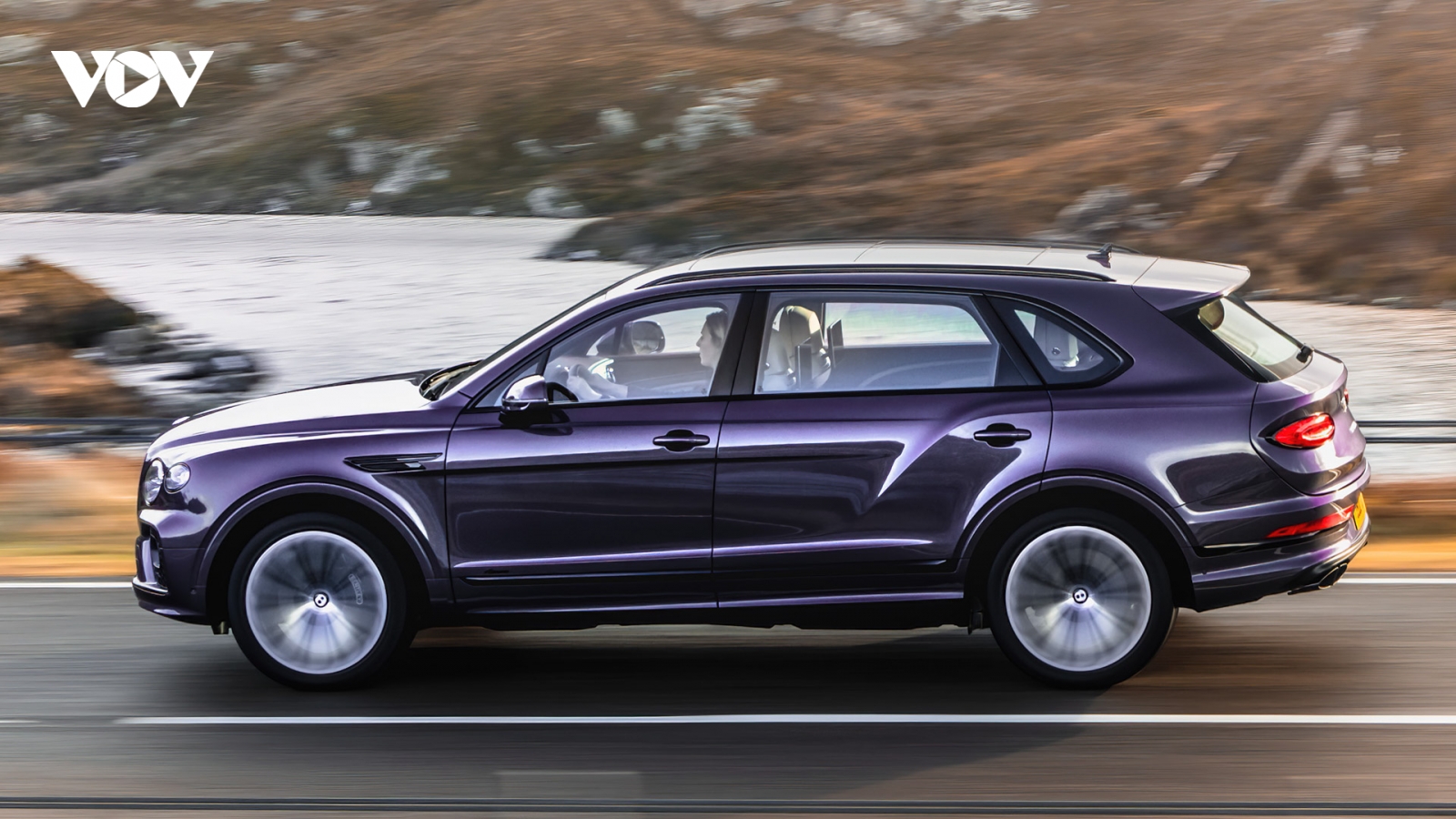 Hơn 3.000 chiếc SUV siêu sang Bentley Bentayga bị triệu hồi tại Mỹ