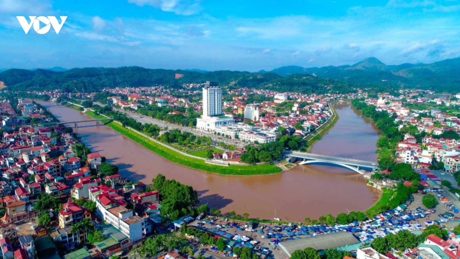 Môi trường đầu tư kinh doanh mình bạch, tạo thuận lợi cho doanh nghiệp