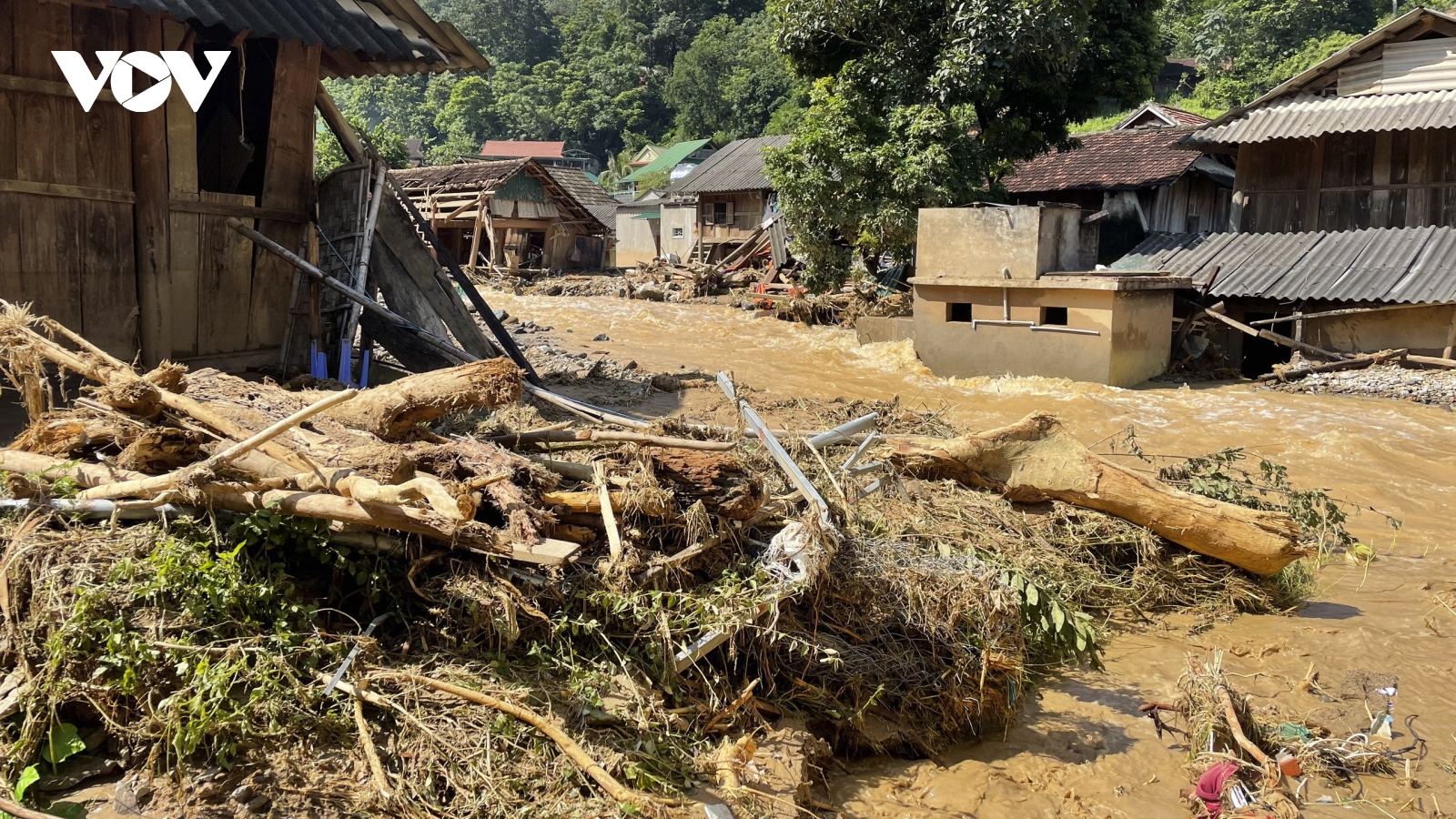 Bản làng tan hoang sau trận lũ quét kinh hoàng ở Kỳ Sơn, Nghệ An