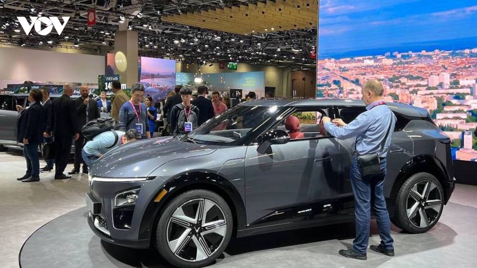 4 mẫu SUV của VinFast “làm mưa làm gió” tại Paris Motor Show 2022