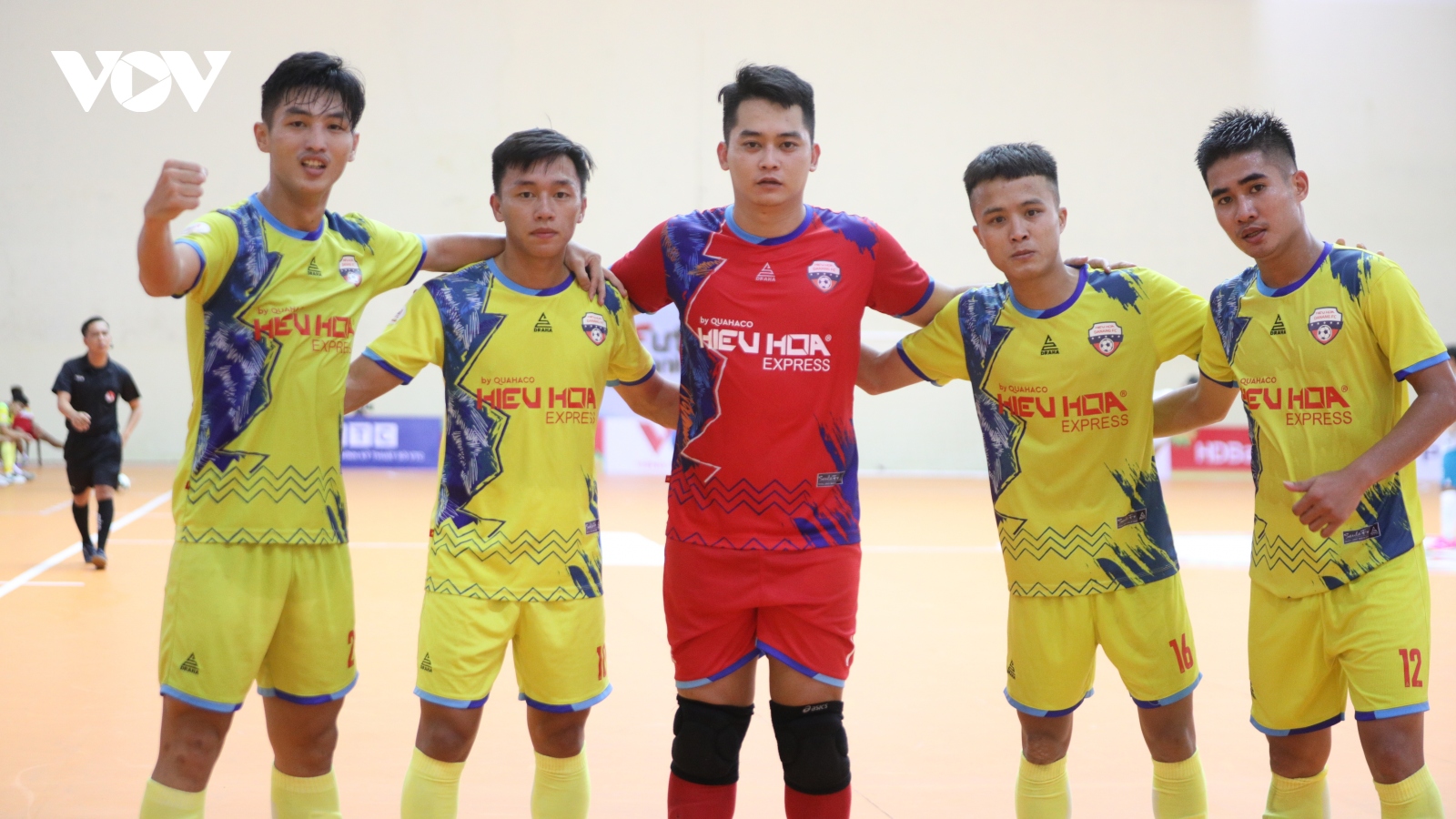 
        Futsal HDBank VĐQG 2022: Đà Nẵng thắng Cao Bằng, Sài Gòn FC hòa Tân Hiệp Hưng
                          
                      