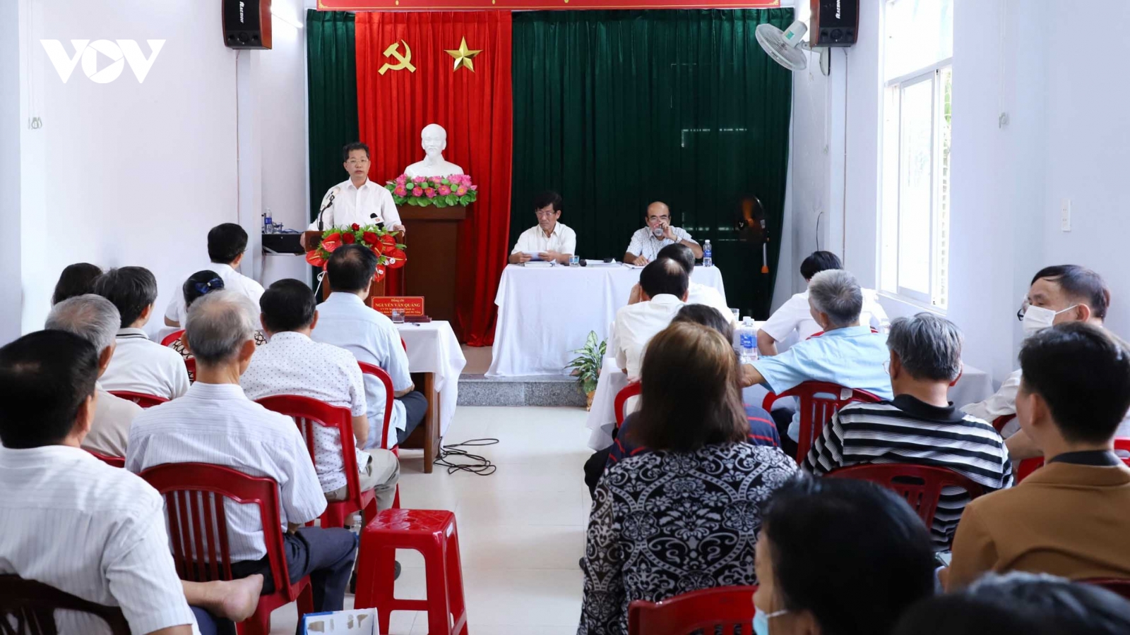 "Đảng viên kém, chi bộ kém là những khâu yếu của Đảng"