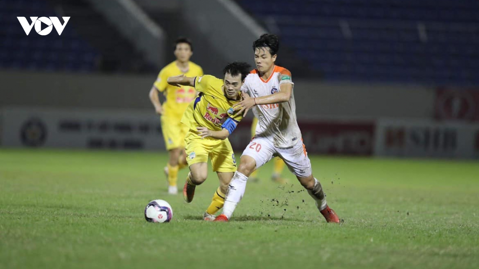 Hòa thất vọng Đà Nẵng, HAGL 9 trận liền không thắng ở V-League