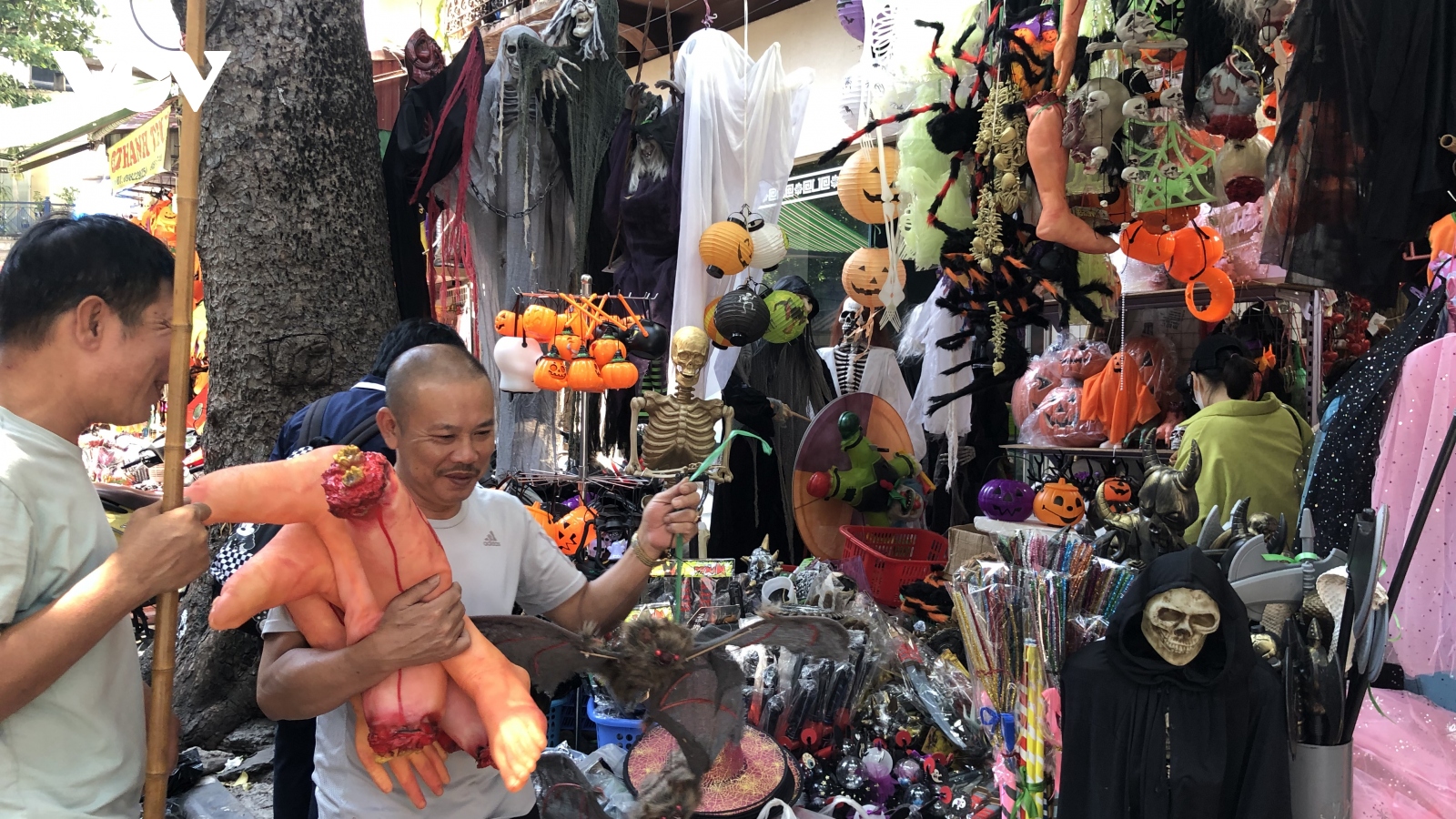 Thị trường Halloween bắt đầu nhộn nhịp