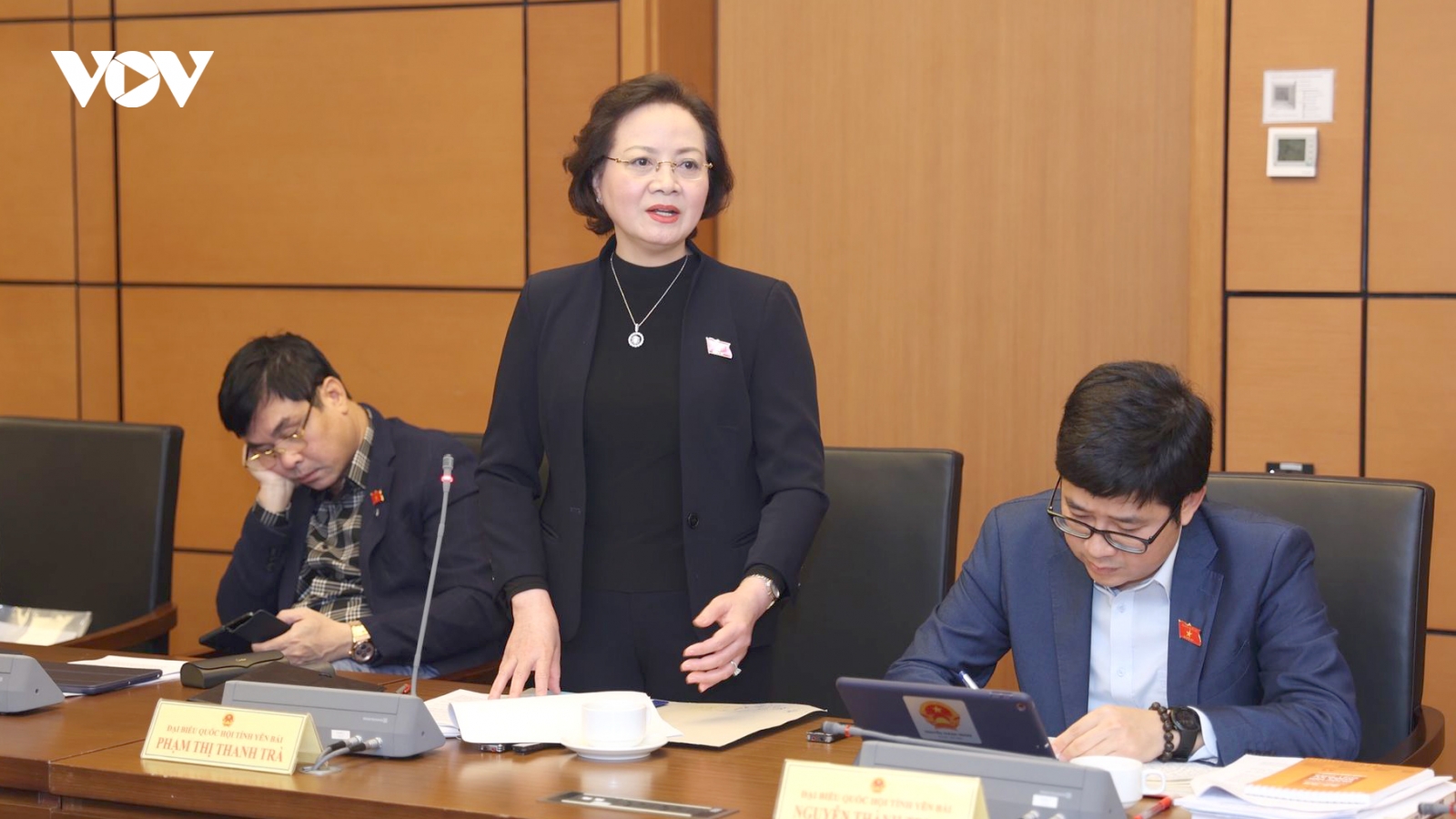 Bộ trưởng Bộ Nội vụ: “Tăng lương cơ sở lên 1,8 triệu đồng/tháng là hợp lý”