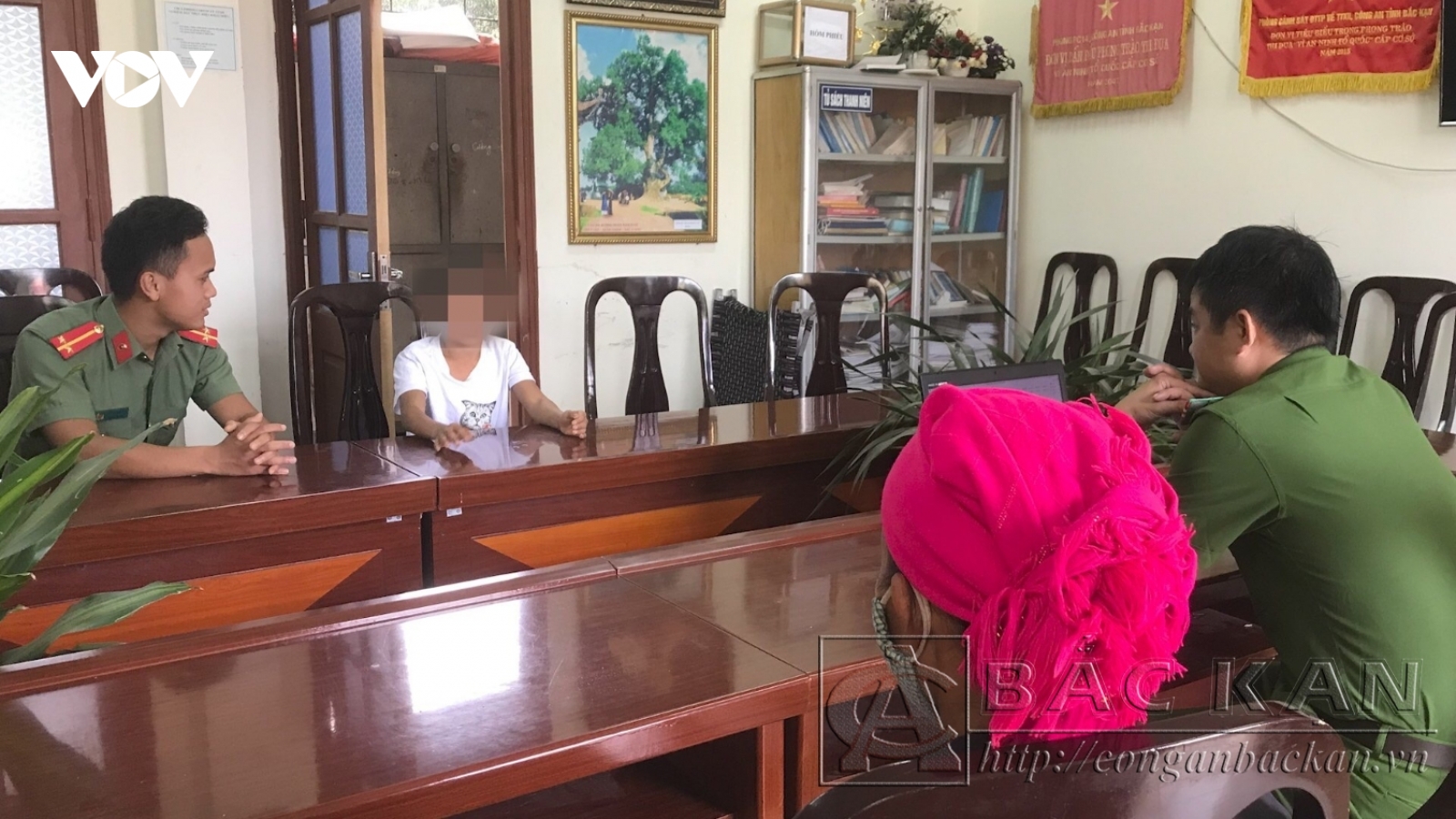 Hai thiếu niên xâm hại tình dục bé gái 6 tuổi tại Bắc Kạn