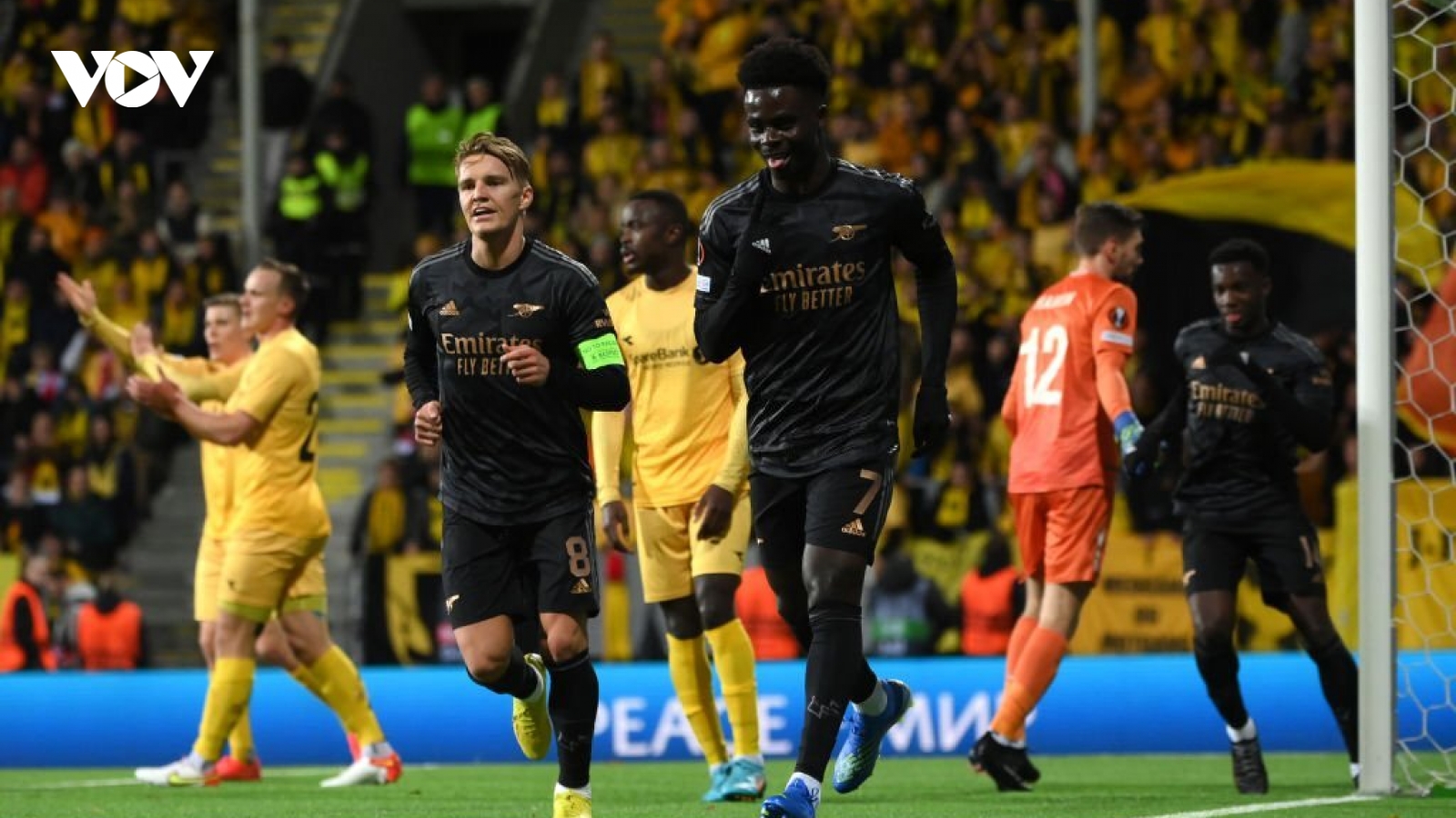 Arsenal đánh bại Bodo Glimt nhờ bàn thắng may mắn