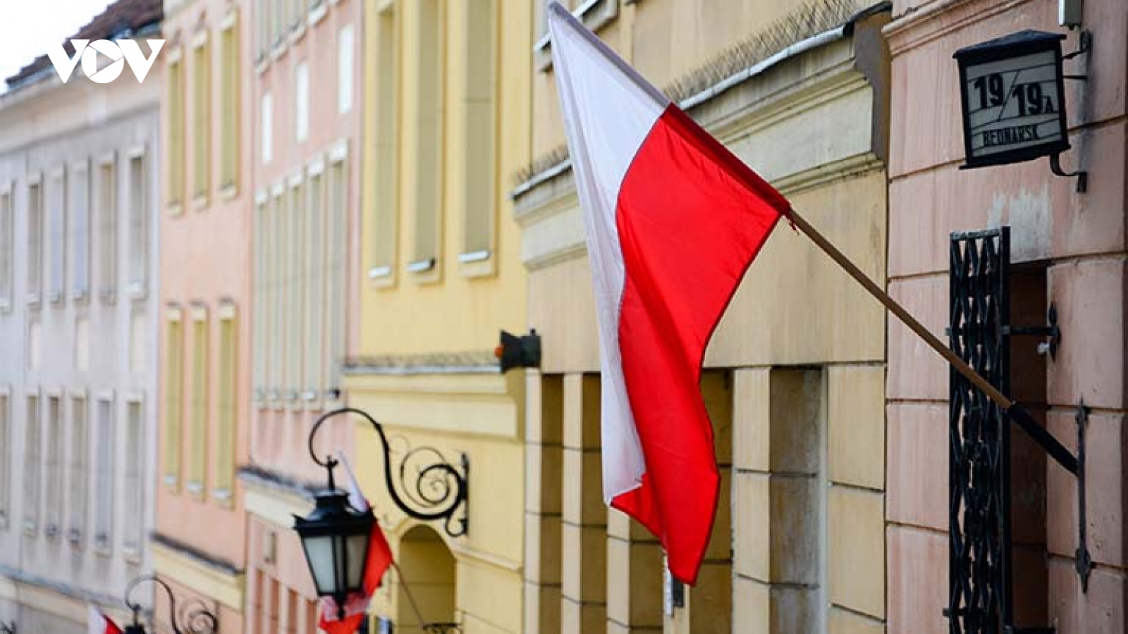 Ba Lan khuyến cáo công dân rời Belarus