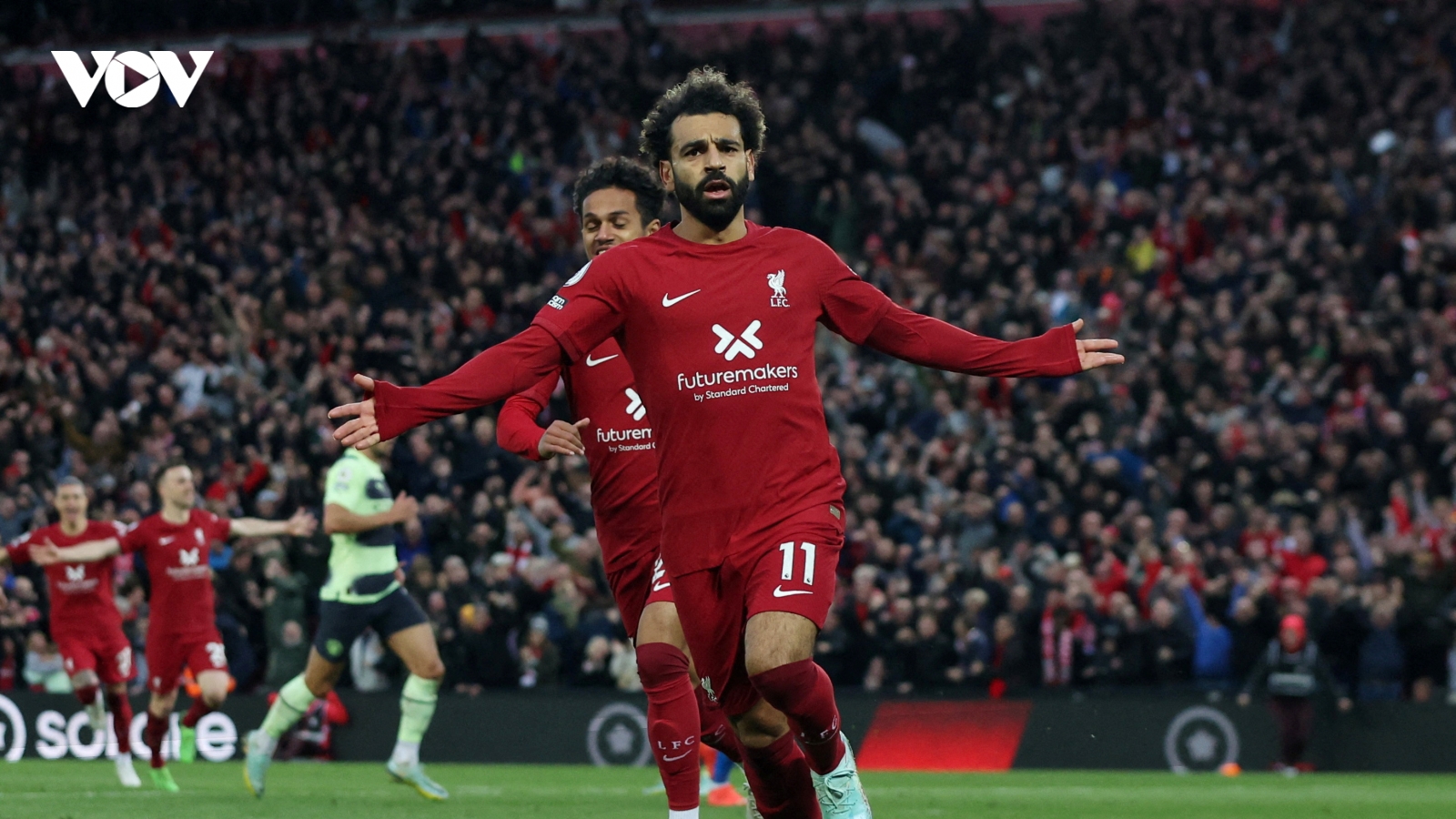 Bảng xếp hạng Ngoại hạng Anh mới nhất: Arsenal hơn Man City 4 điểm, MU căng