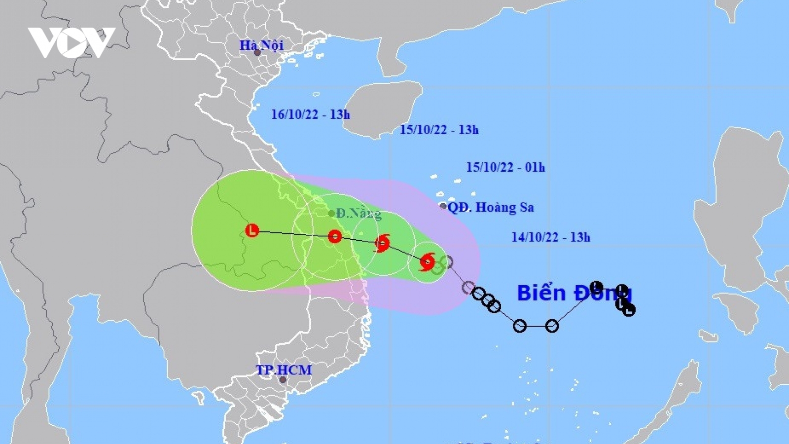 Bão số 5 suy yếu thành áp thấp nhiệt đới và gây mưa lớn cho miền Trung
