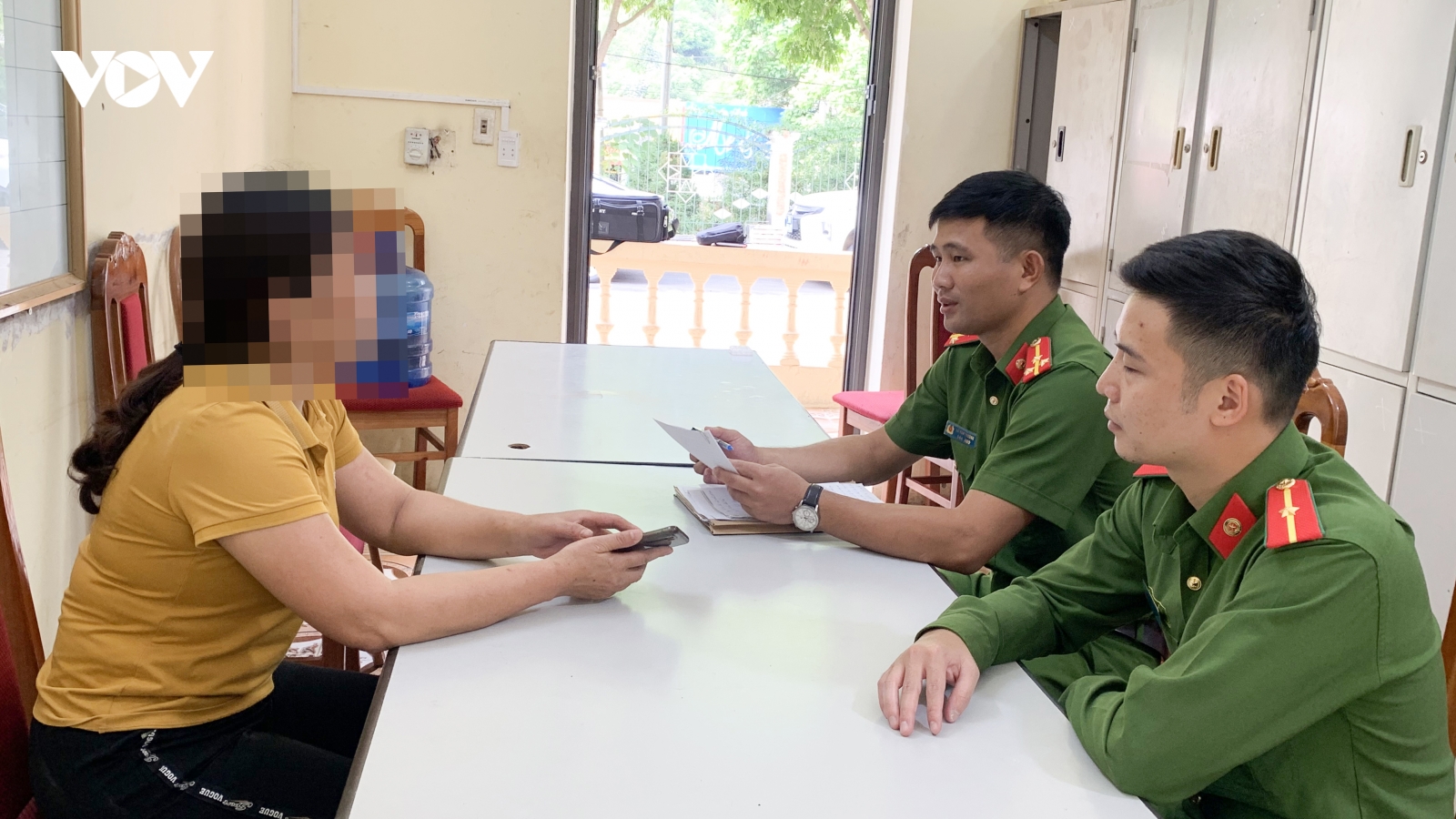 “Bốc hơi” hàng trăm triệu đồng sau cuộc gọi từ số lạ
