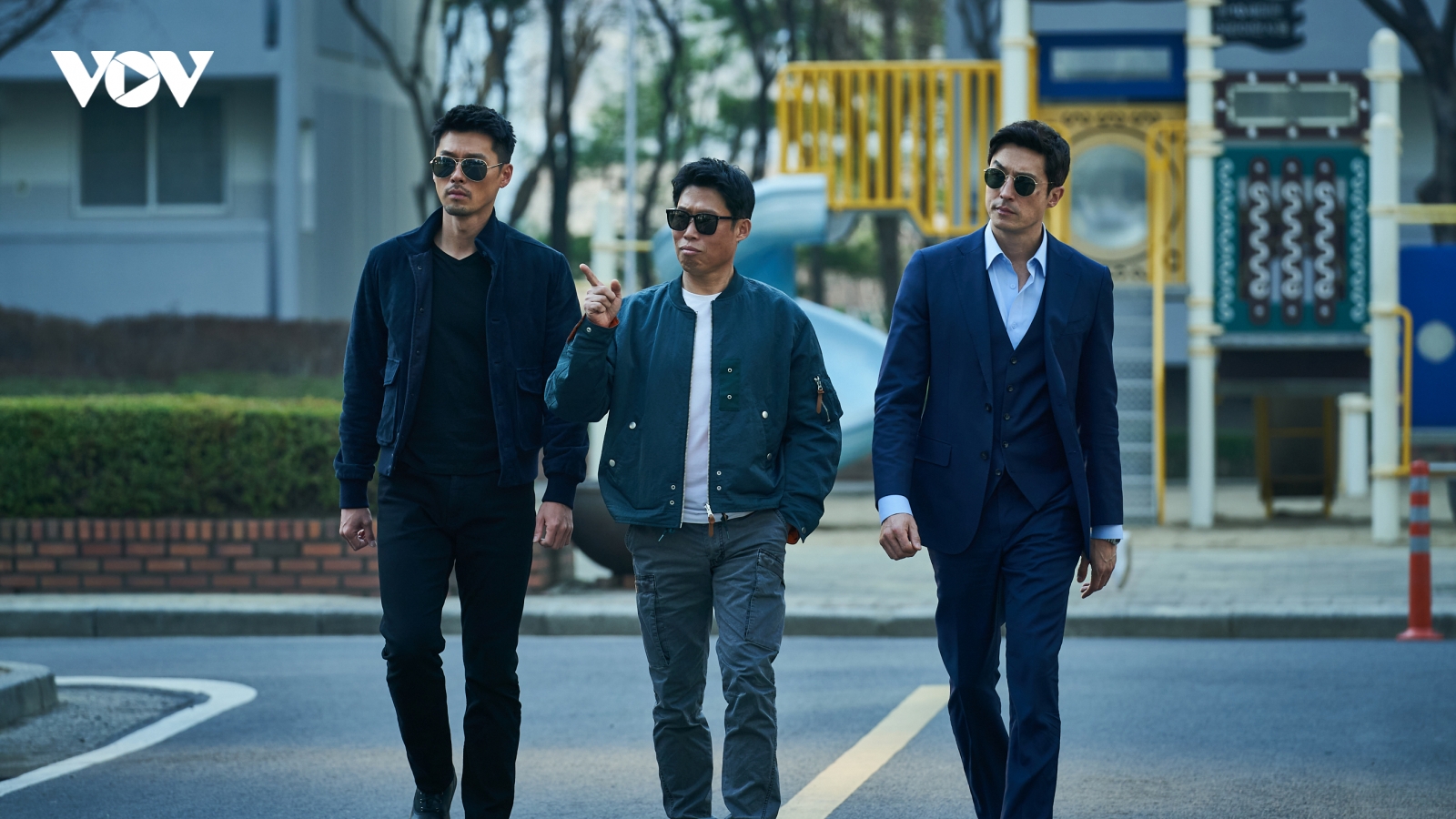 Bom tấn triệu đô của Hyun Bin và Yoon A chính thức "hạ cánh" rạp Việt