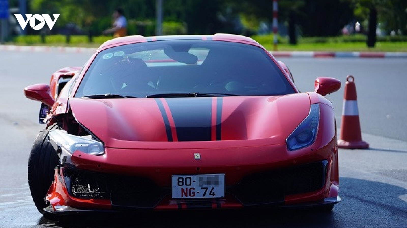 Nhìn lại những vụ tai nạn siêu xe Ferrari tại Việt Nam
