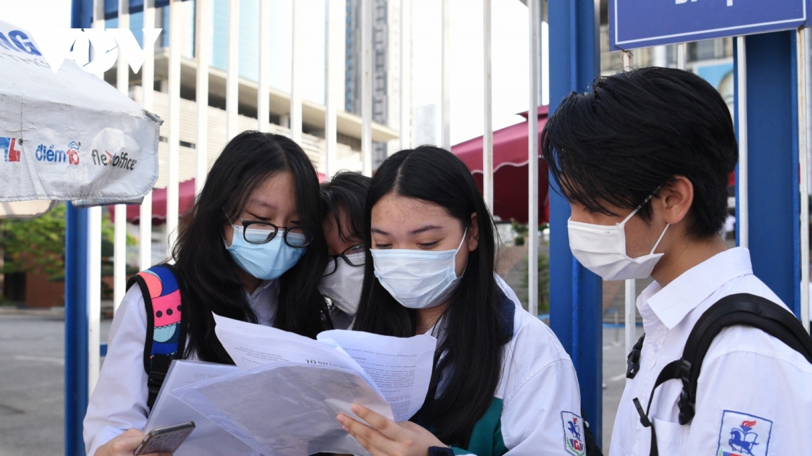 Lớp “cận chuyên” trong trường chuyên: Đáng lẽ phải “xóa sổ” từ lâu