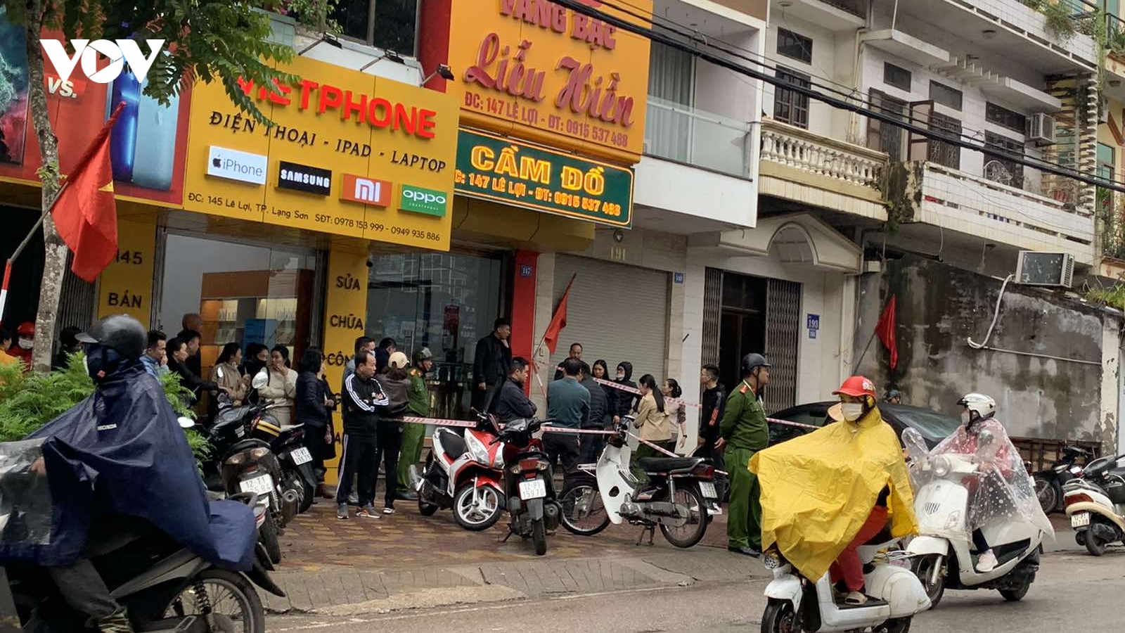 Dùng dao đe doạ để cướp tiệm vàng ở Lạng Sơn