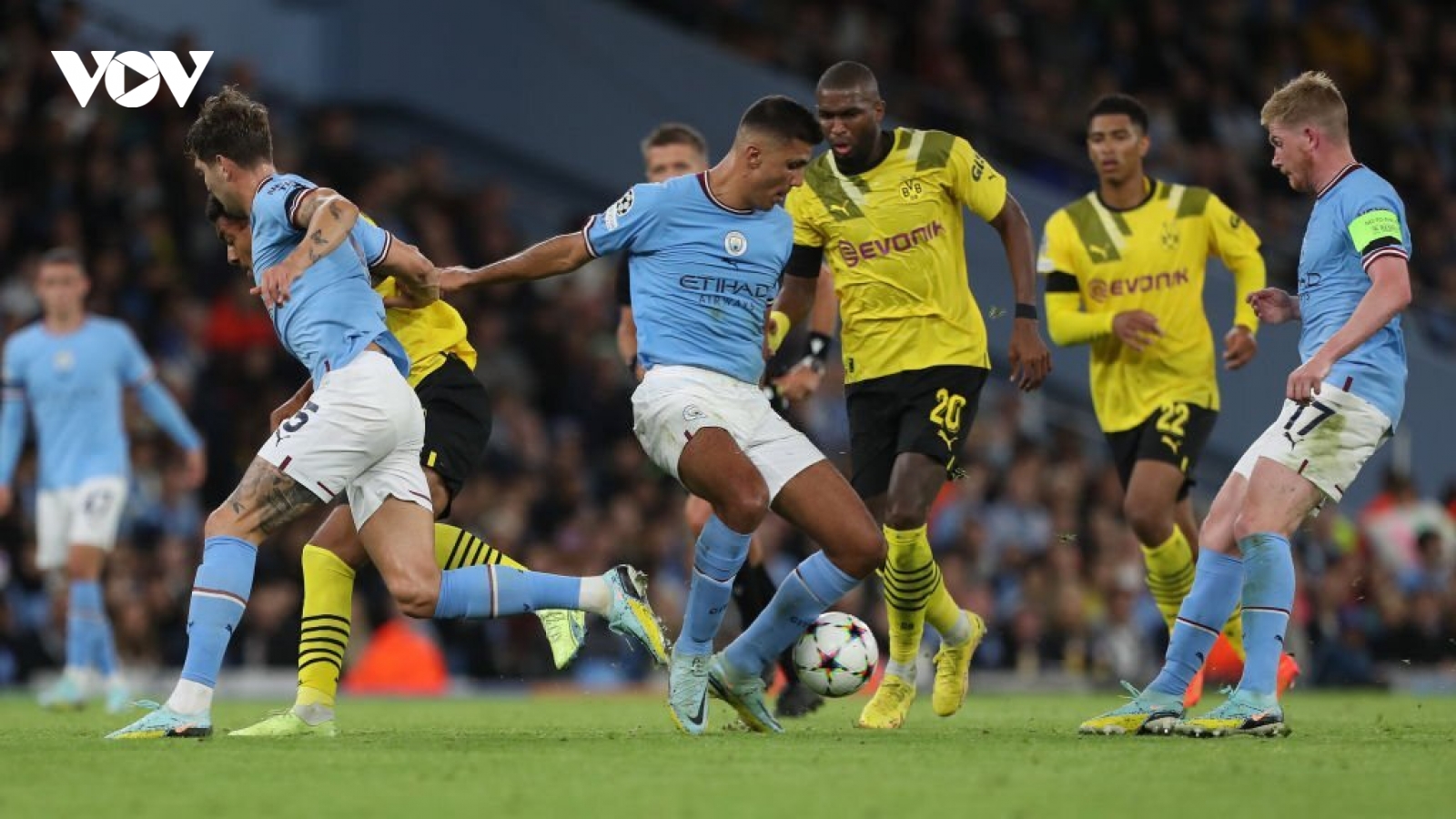 Lịch thi đấu bóng đá hôm nay (25/10): Man City "đại chiến" Dortmund