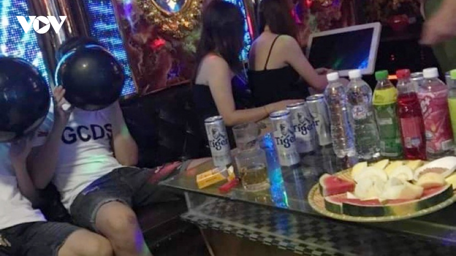 Trong 1 tháng thu giữ hơn 800 bình khí bóng cười trên địa bàn Hà Nội