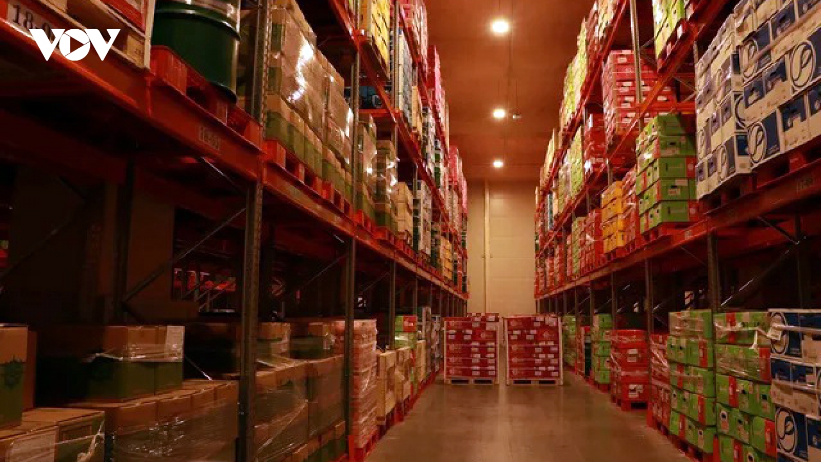 Doanh nghiệp logistics ra sức tìm kiếm kho bãi