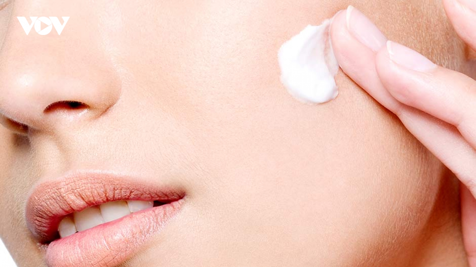Mách bạn mẹo dưỡng da khi thời tiết hanh khô