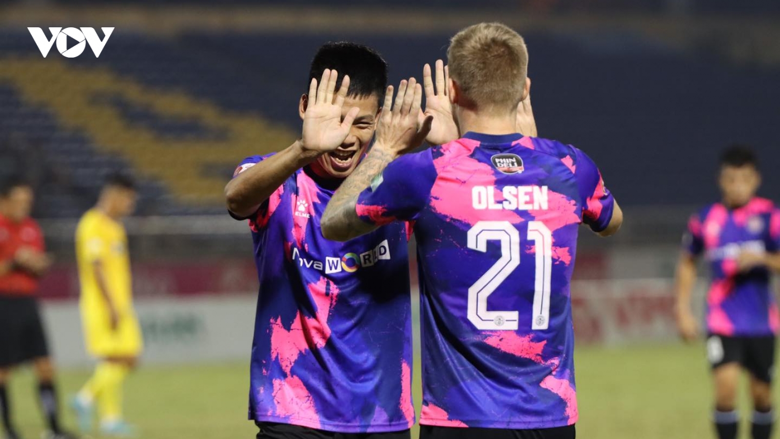 Kết quả V-League 2022: Cuộc đua trụ hạng biến động mạnh