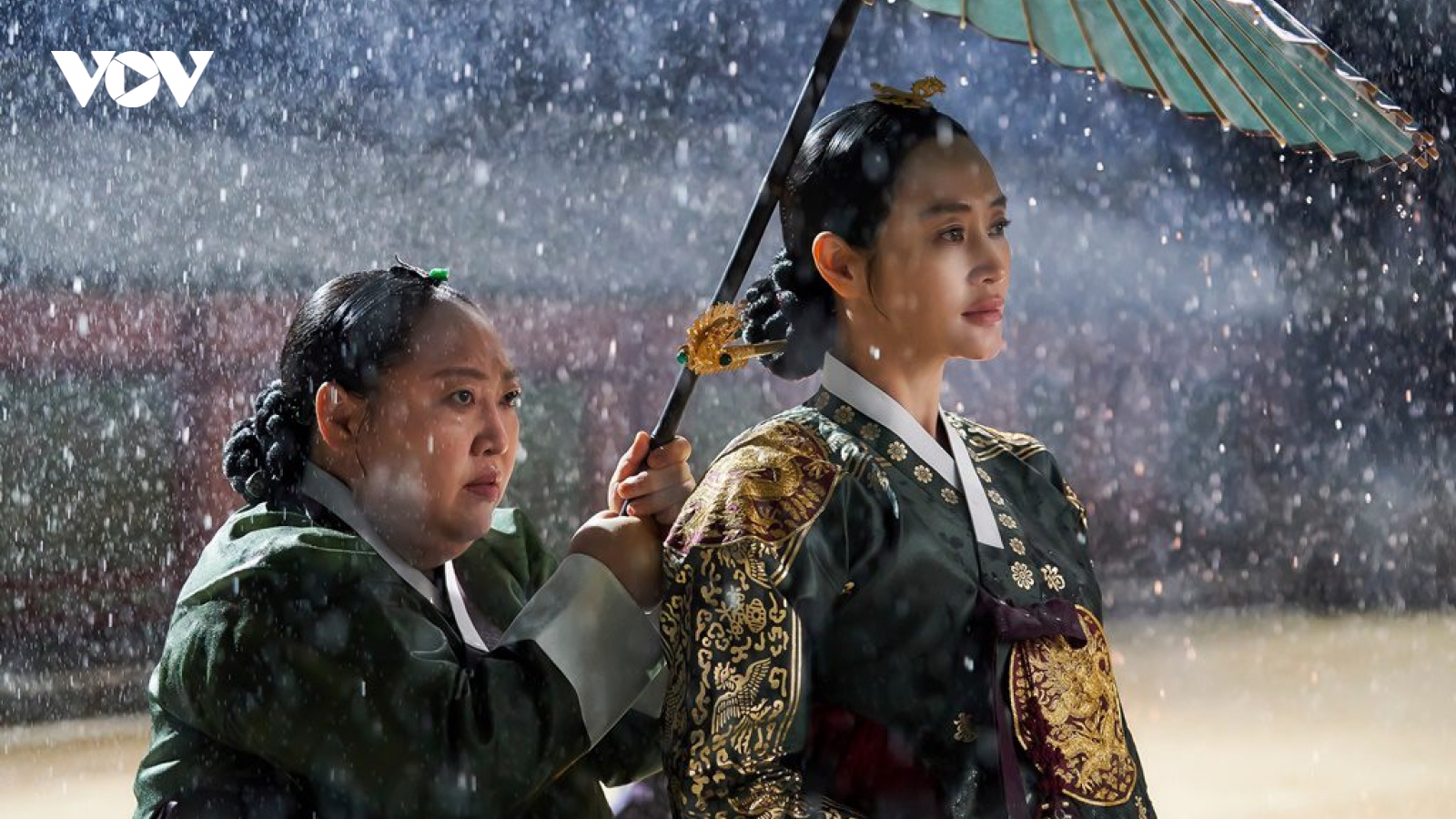 "Chị đại" Kim Hye Soo trở lại với phim cổ trang sau hai thập kỷ