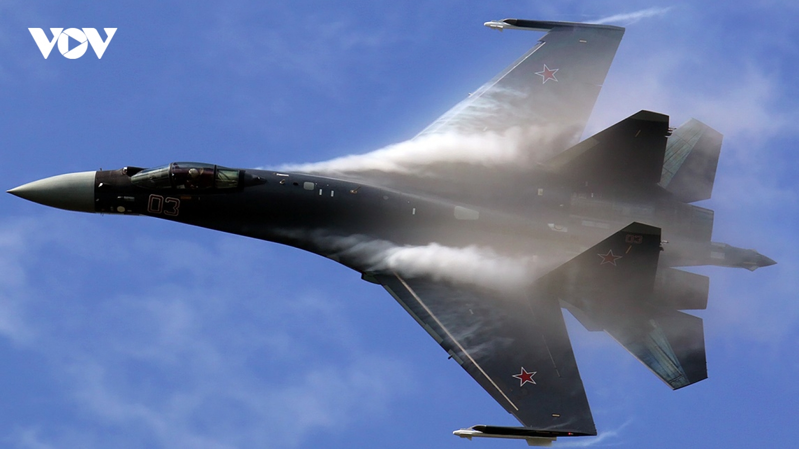 Nga kết hợp tiêm kích tối tân Su-35 với bom cũ để không kích Ukraine