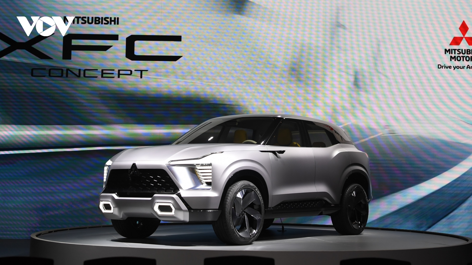 Mitsubishi XFC Concept lần đầu ra mắt thế giới và Việt Nam