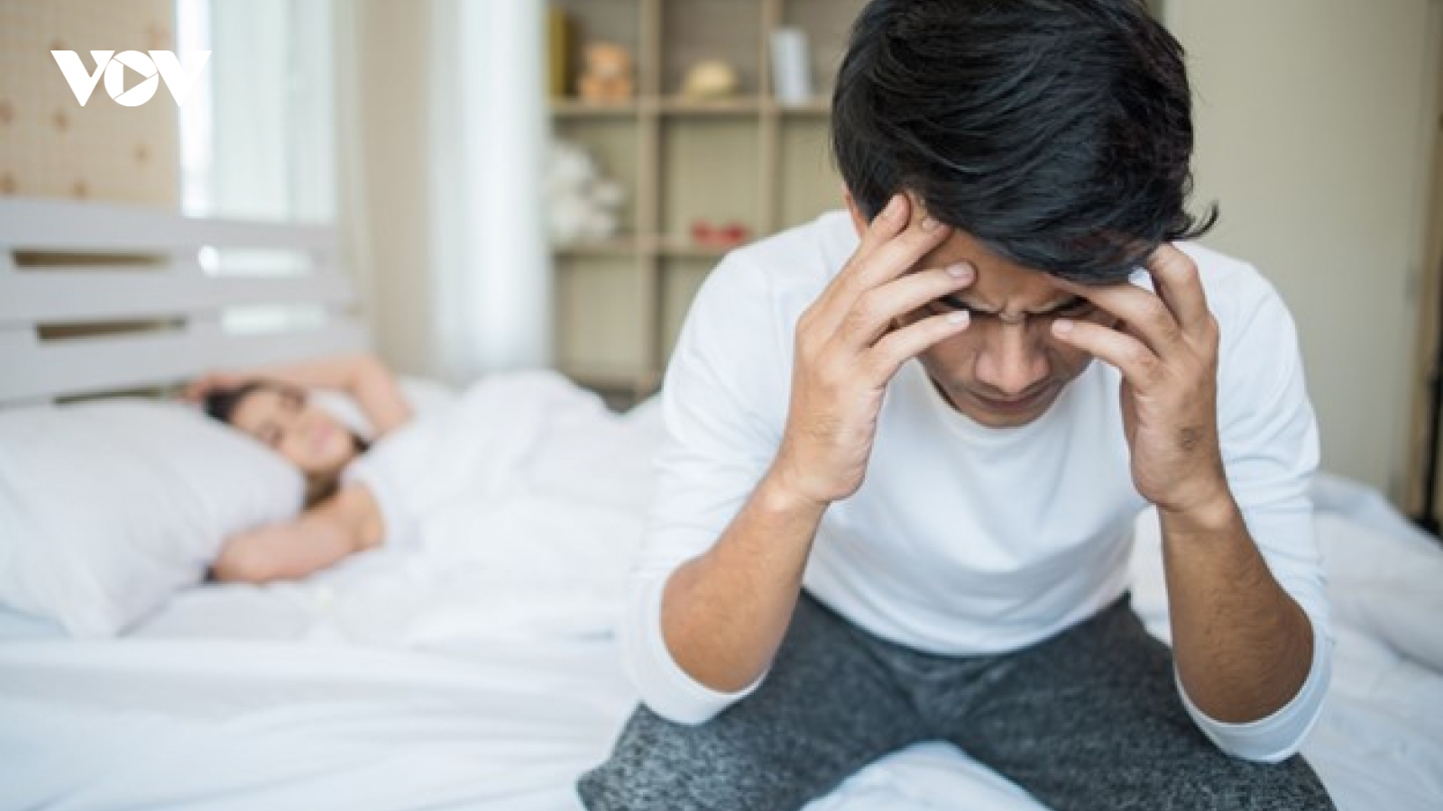 Làm gì để vượt qua khủng hoảng sinh lý tuổi trung niên?