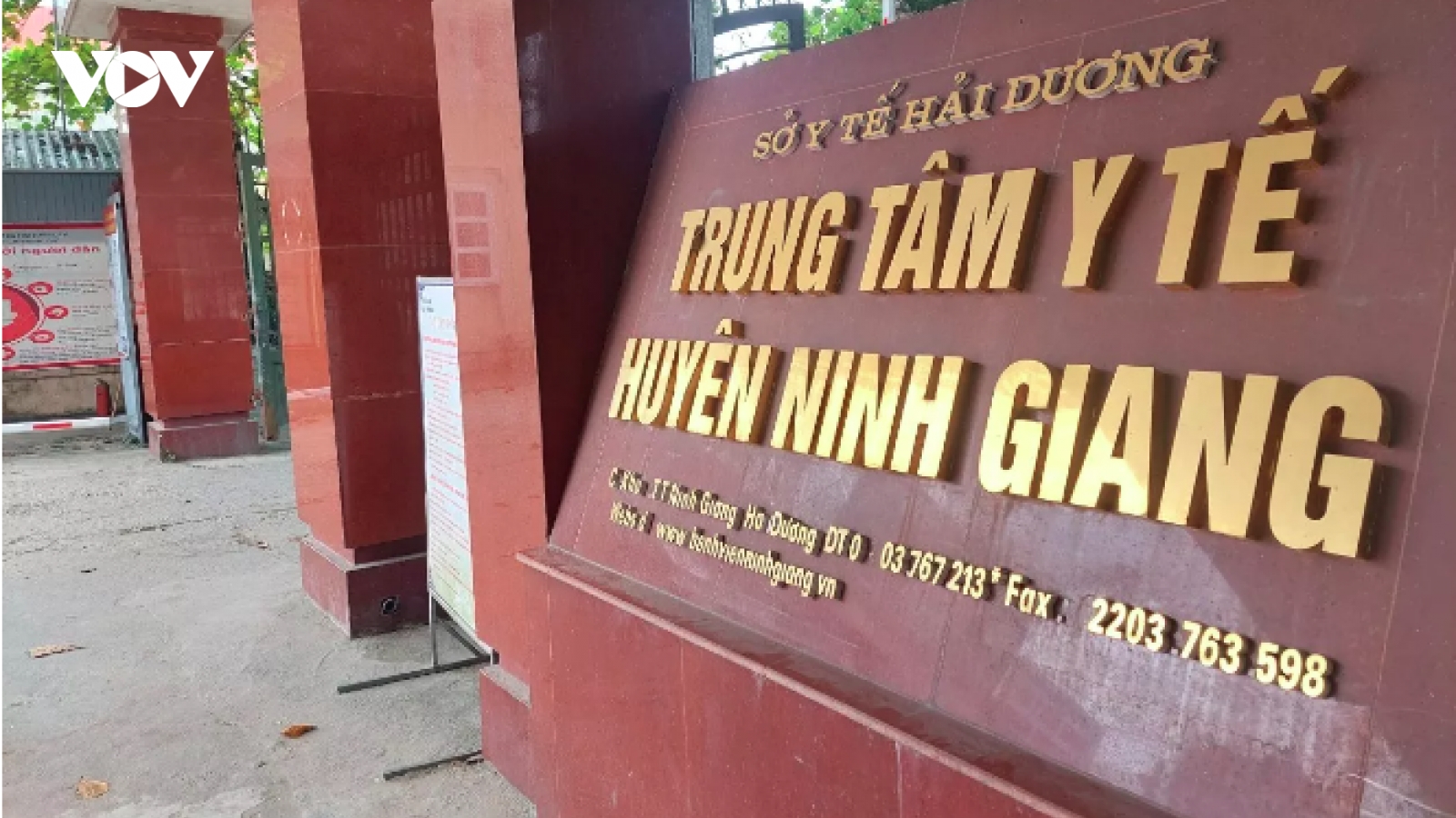 Nam sinh lớp 9 ở Hải Dương đi cấp cứu vì uống nhầm 21 viên thuốc tránh thai