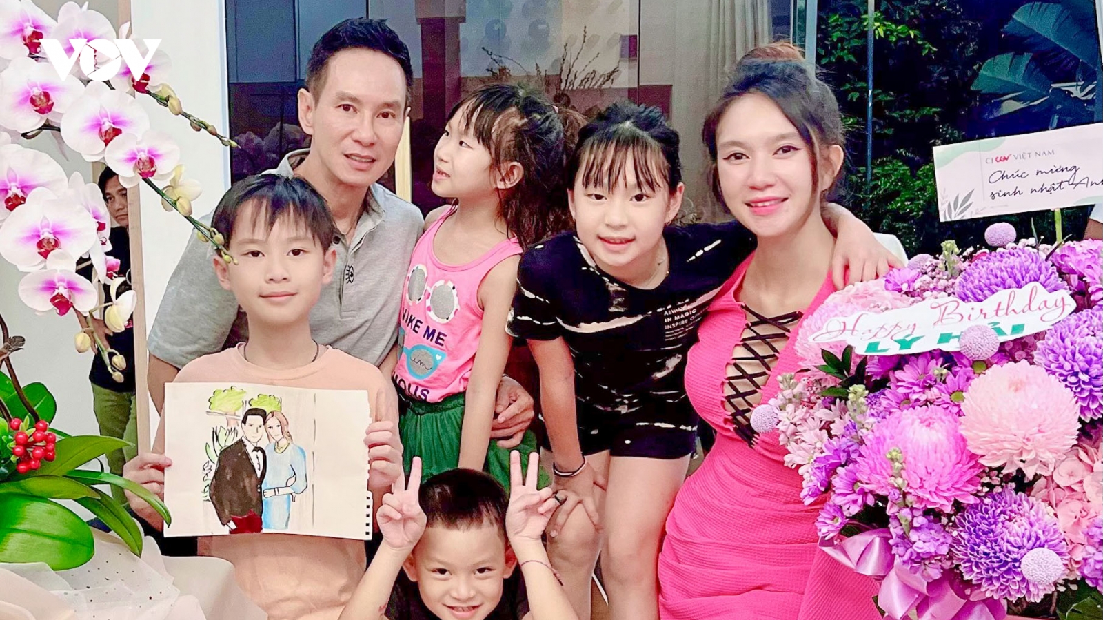 Lý Hải ở tuổi 54: Gia đình 4 con ngập tràn hạnh phúc, sự nghiệp viên mãn