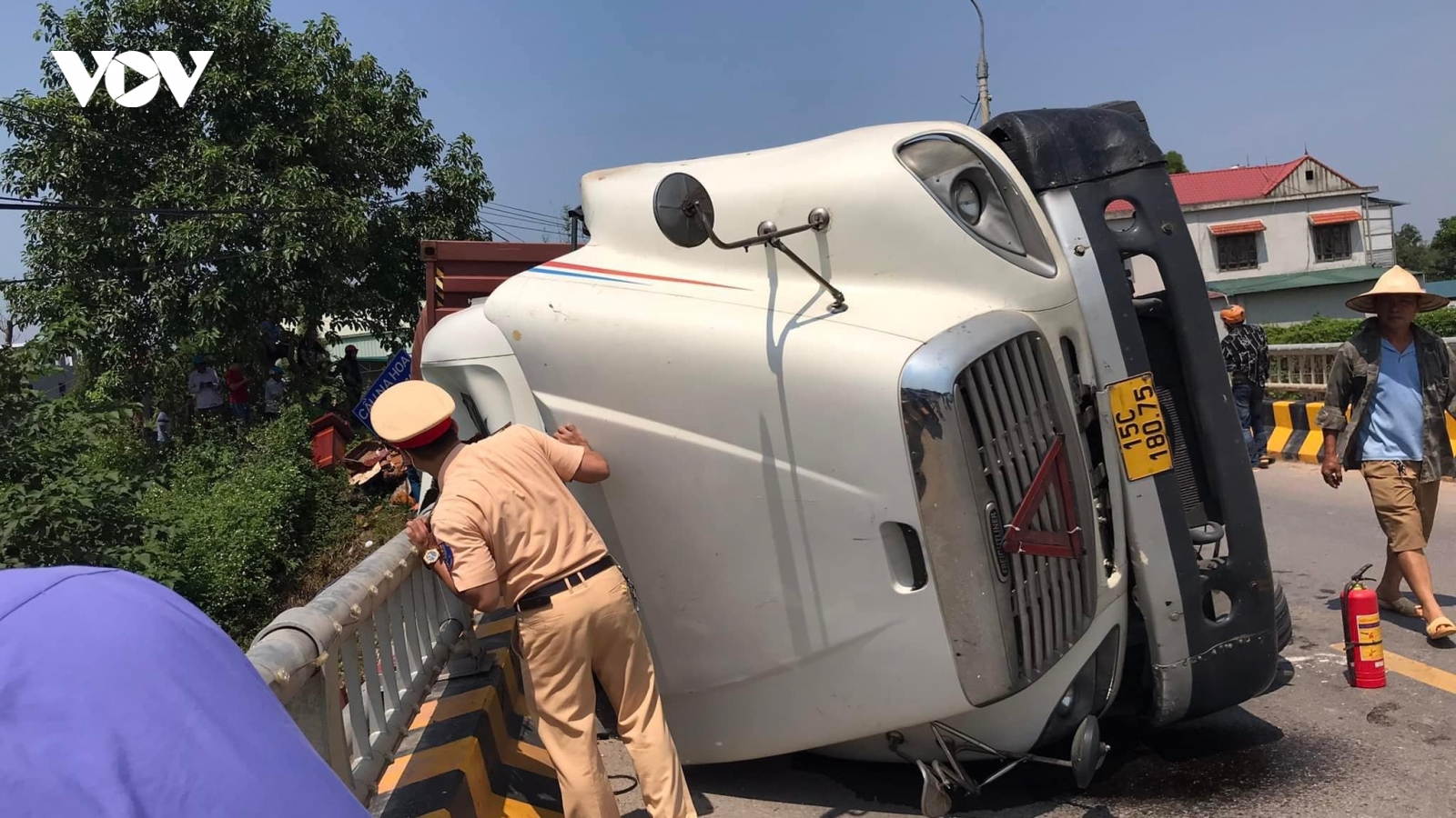 Sự phòng bị khi cứu người bị TNGT