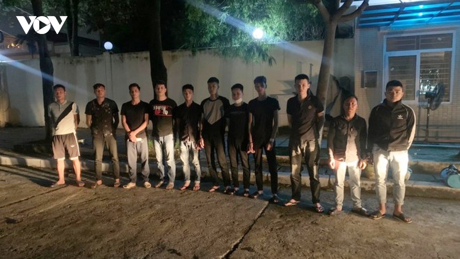 Khởi tố 13 nam thanh niên trong vụ hỗn chiến tại đám cưới