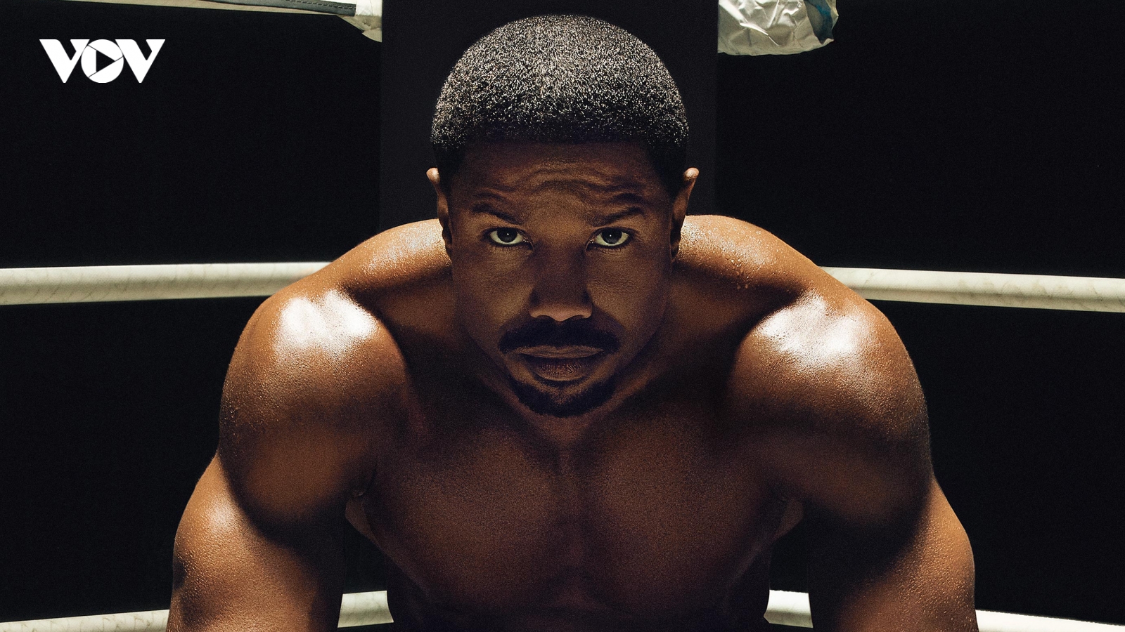 Michael B. Jordan lần đầu làm đạo diễn với phim về tay đấm huyền thoại