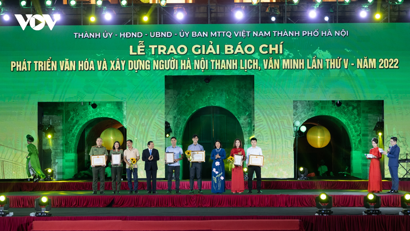 Toàn cảnh lễ trao Giải báo chí về phát triển văn hóa và xây dựng người Hà Nội