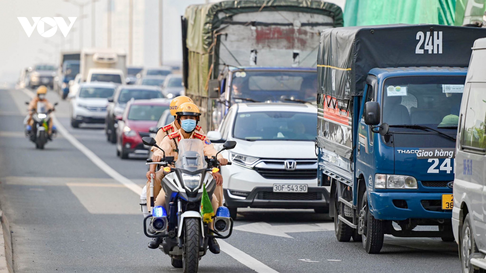 Đề xuất hạn chế xe trọng tải lớn đi vào đường vành đai 3 trong giờ cao điểm